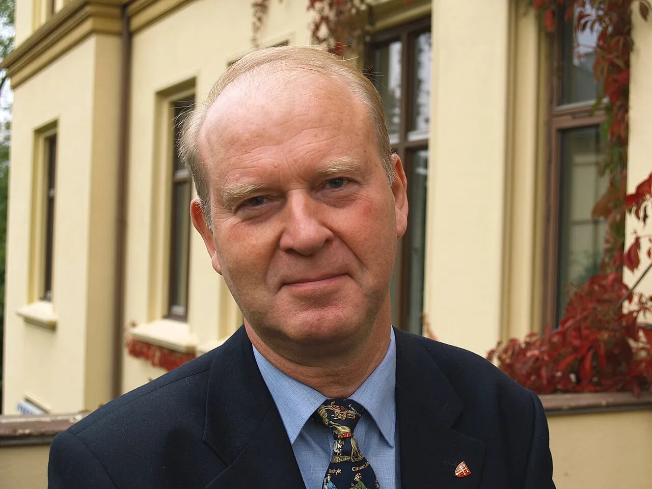 Porträt von Olav Skjevesland (1942–2019) – Gedenkseite