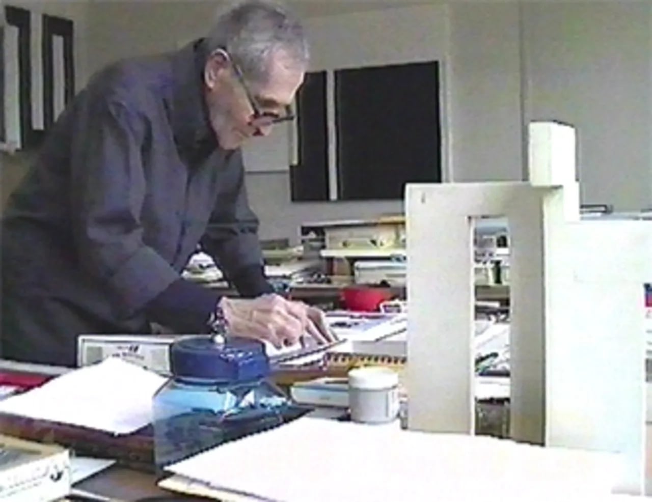 Portrait of Julije Knifer (1924–2004) – memorial page