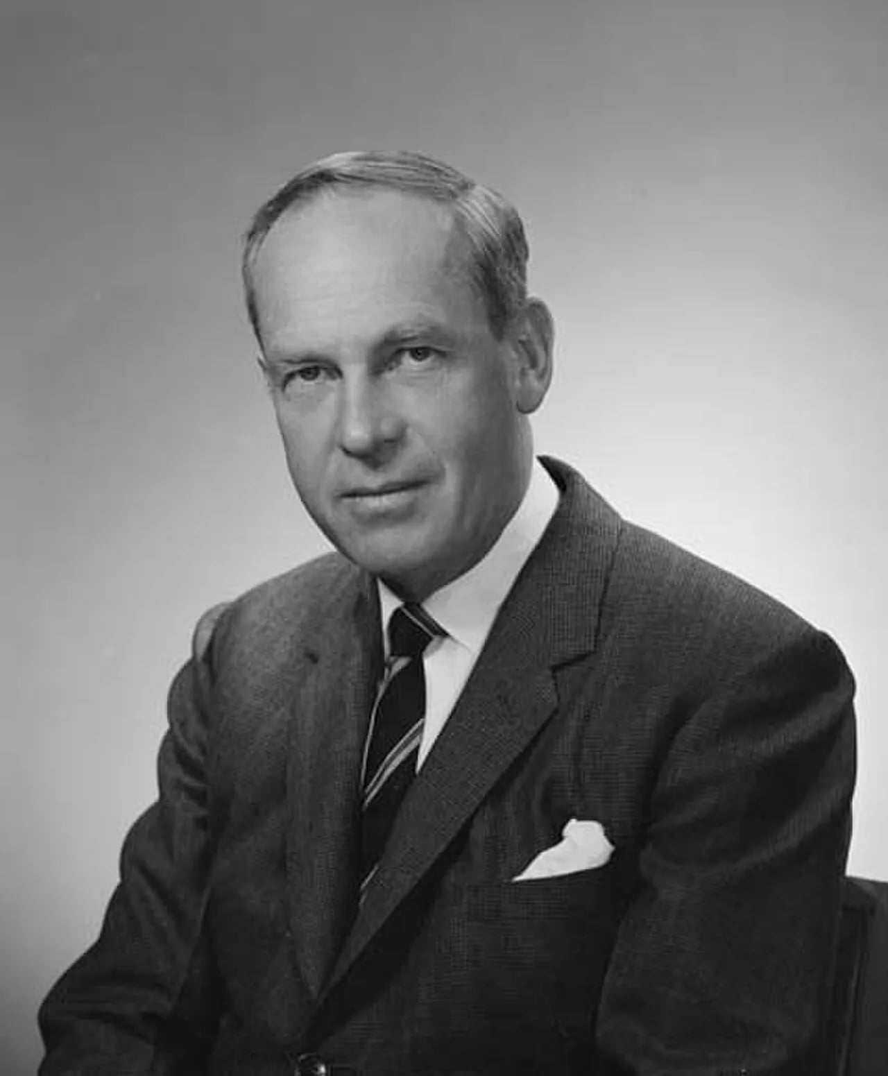 Portrait of Sam Calder (1916–2008) – memorial page
