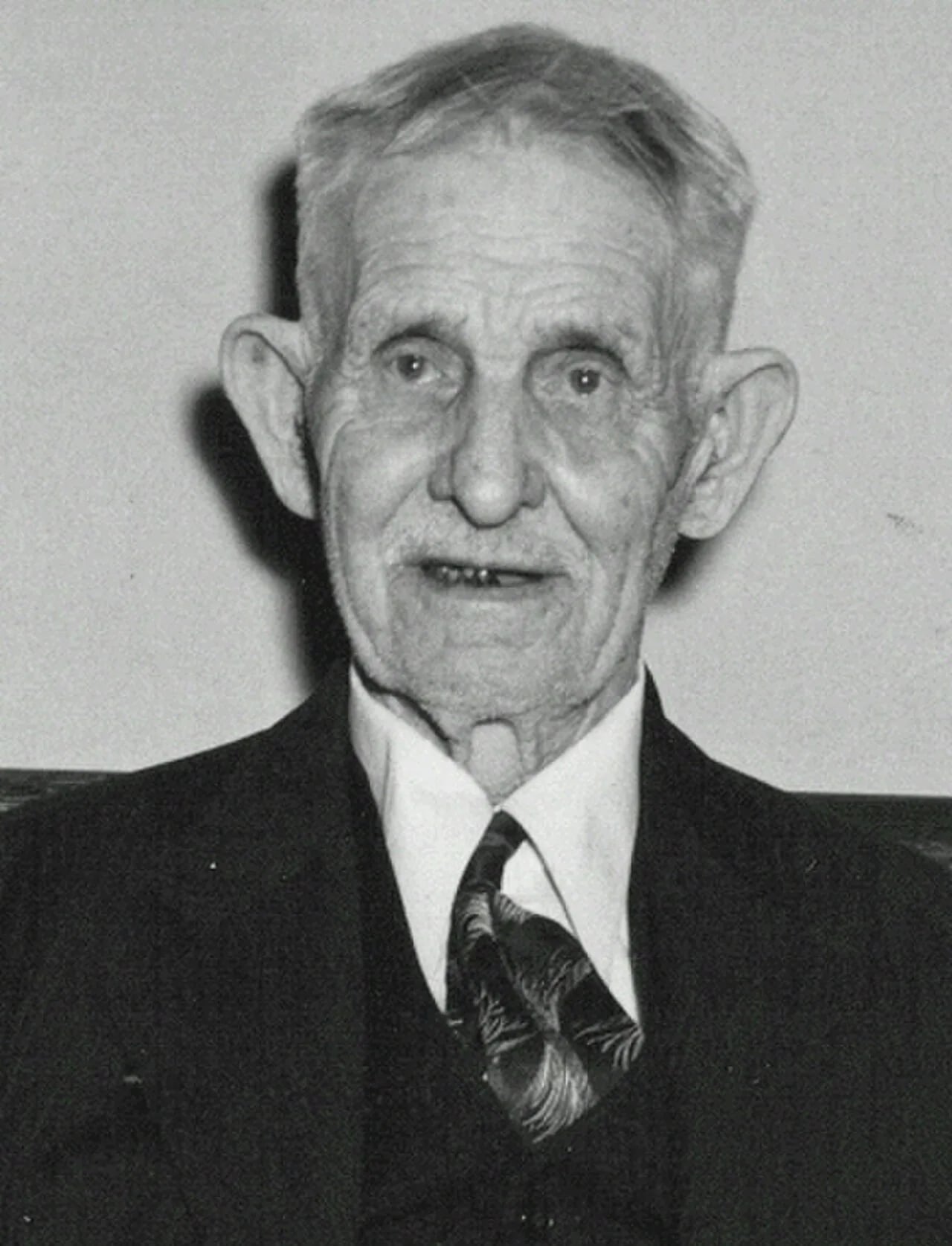 Portrait of Samuel J. Seymour (1860–1956) – memorial page