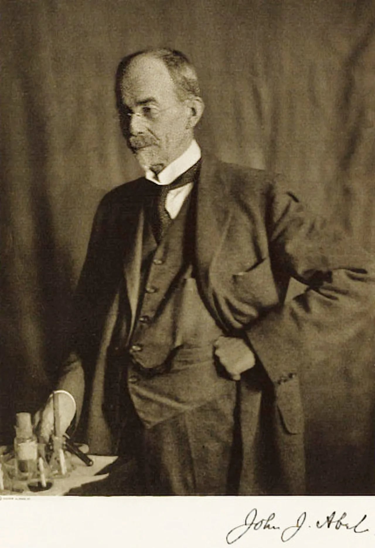 Portrait of John Jacob Abel (1857–1938) – memorial page