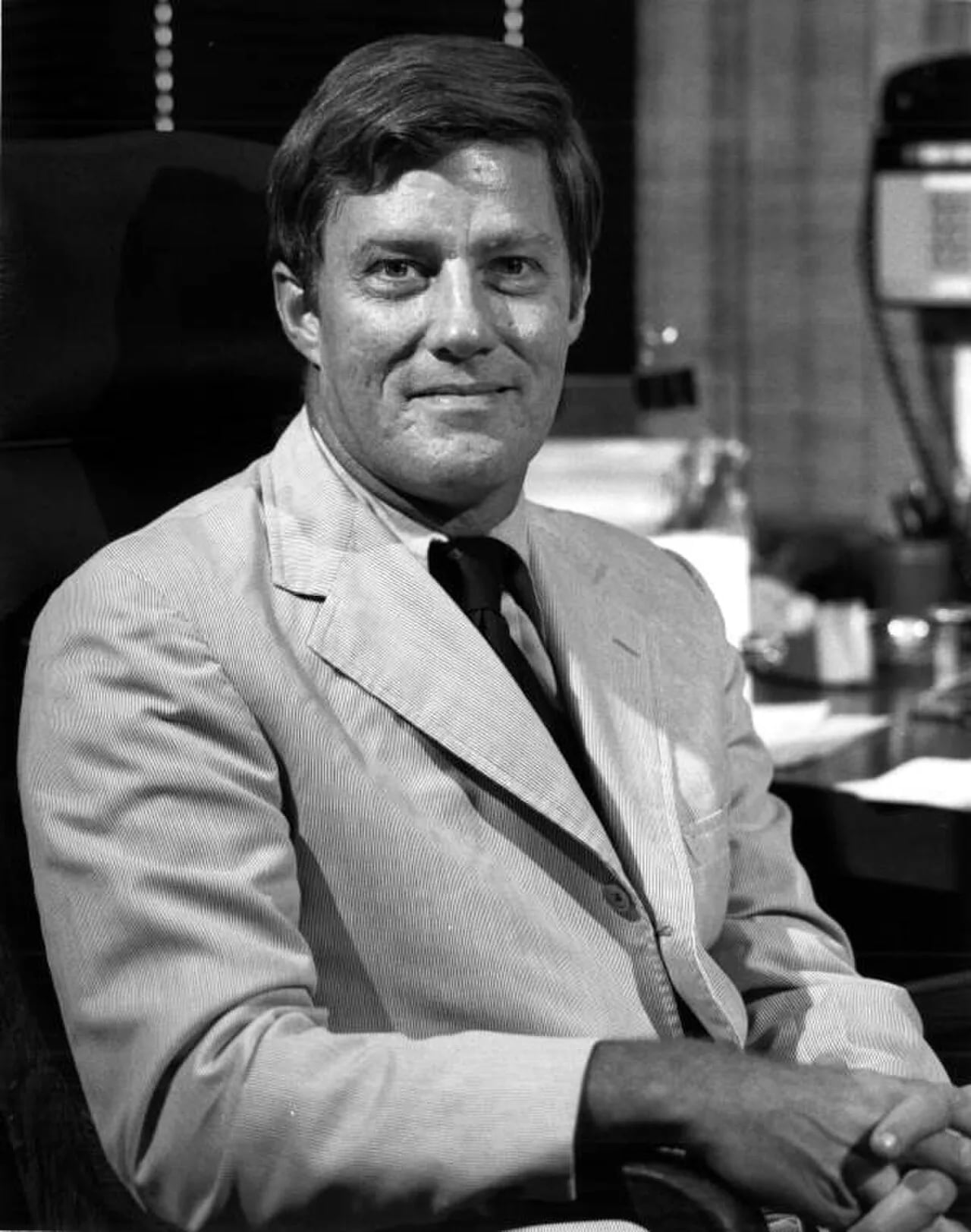 Portrait of Sandy D'Alemberte (1933–2019) – memorial page
