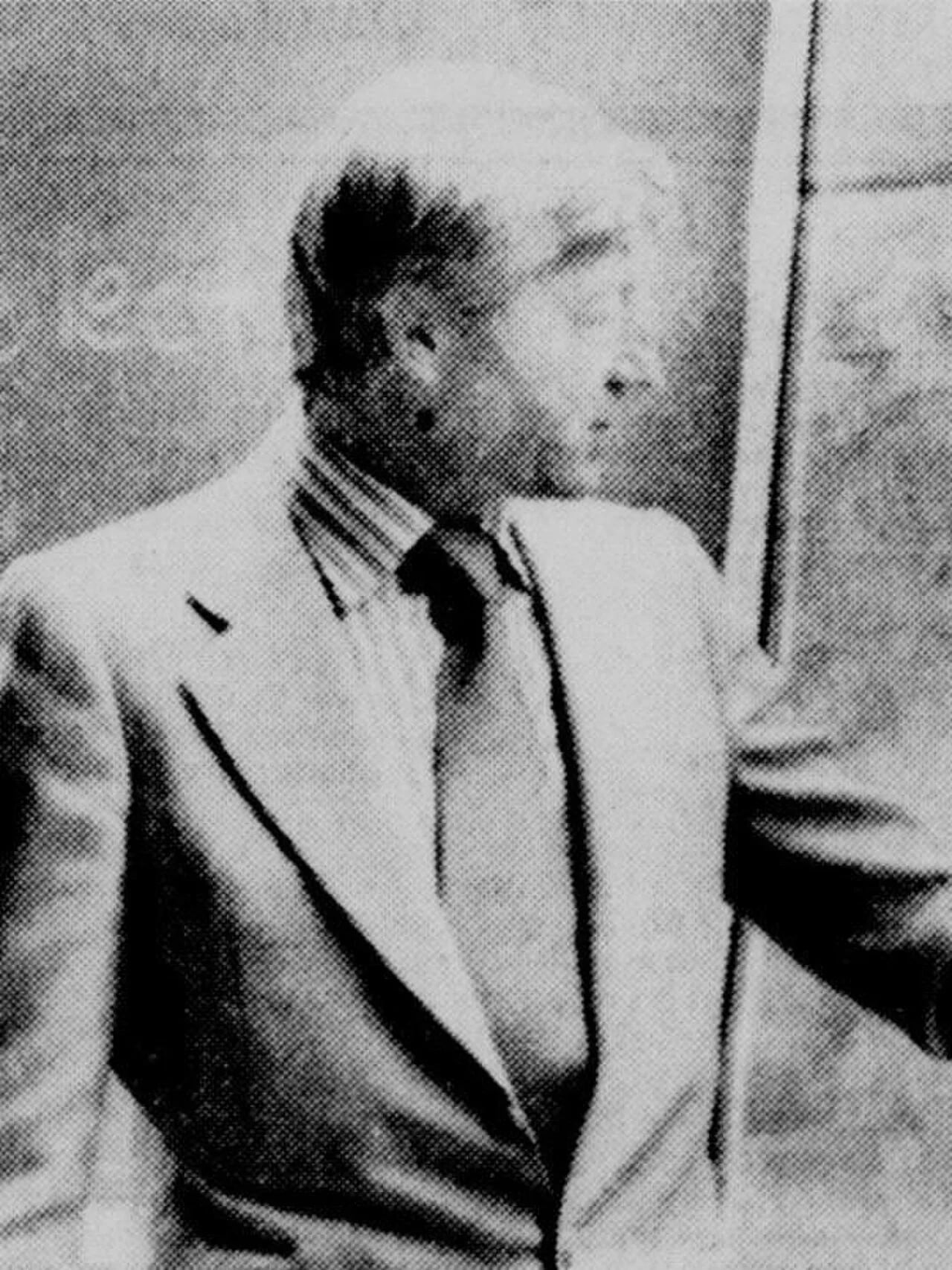 Portrait of Sandy Gall (1927–2025) – memorial page