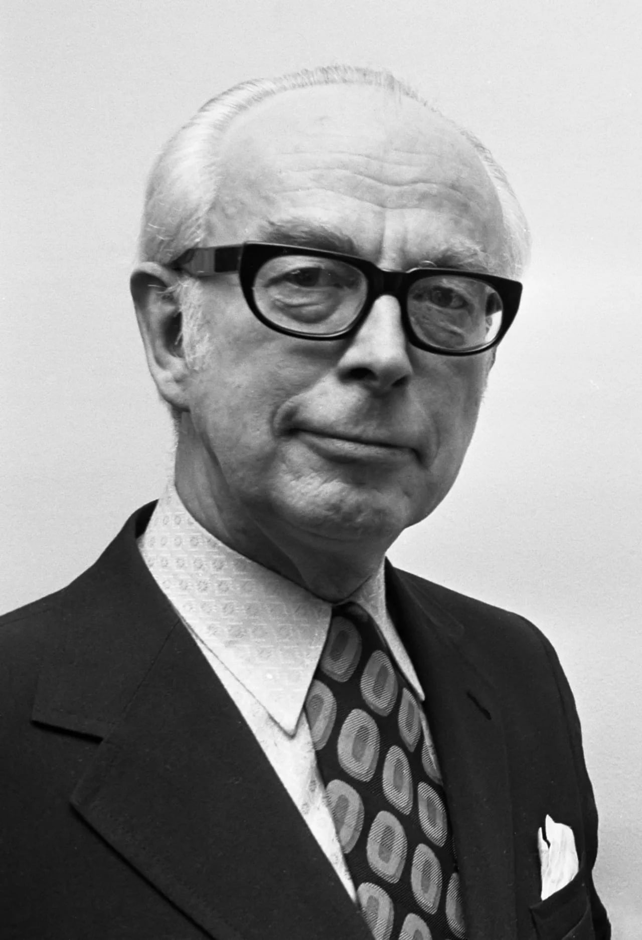 Portrait of Marten Toonder (1912–2005) – memorial page