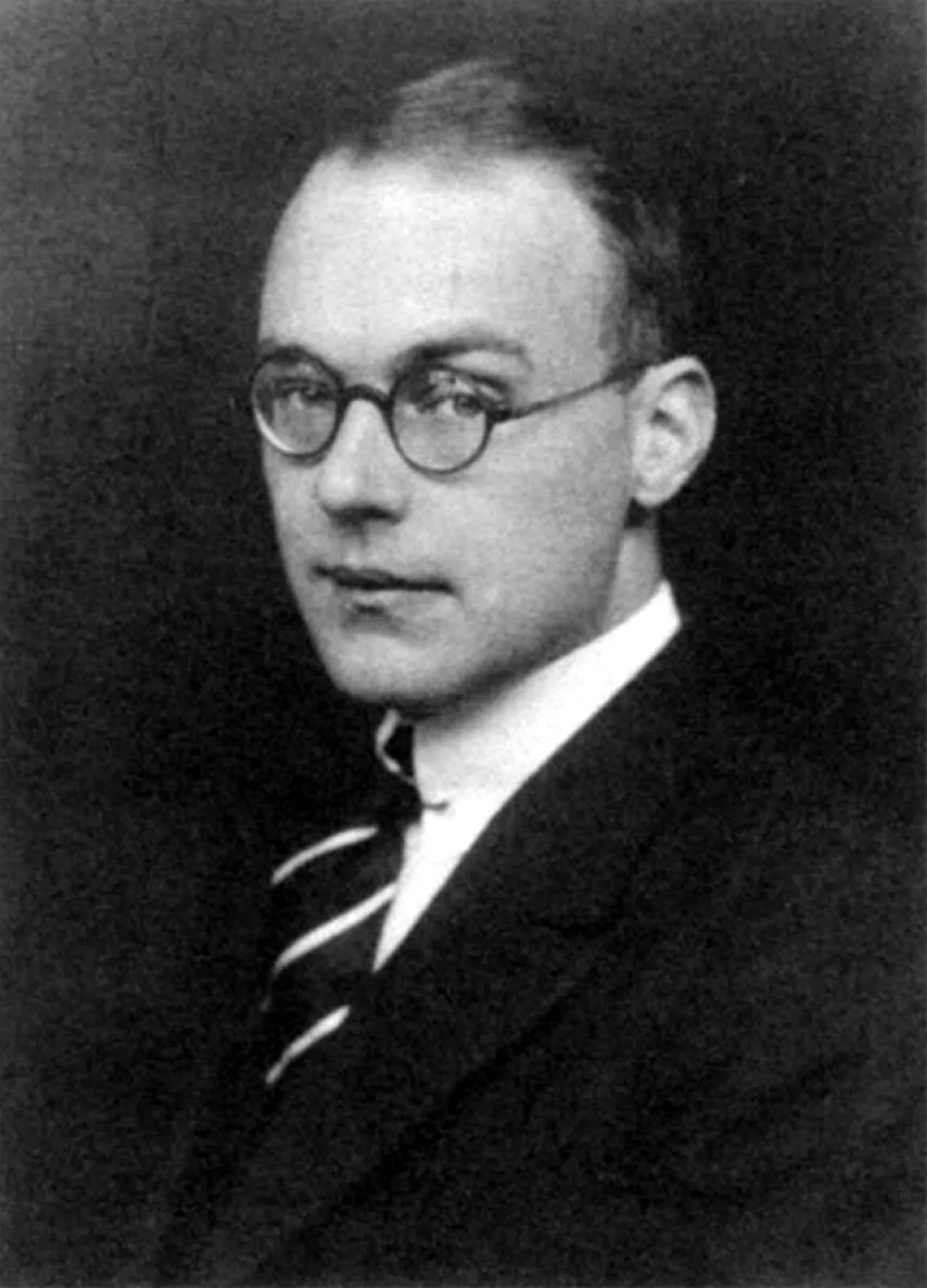 Portrait of Percy Ernst Schramm (1894–1970) – memorial page