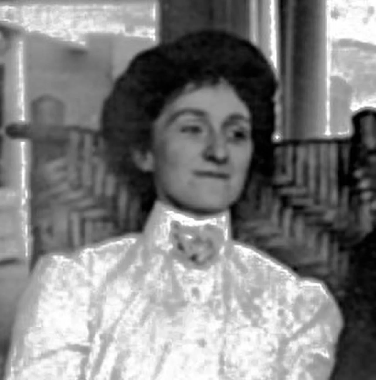 Portrait of Sarah Byrd Askew (1877–1942) – memorial page