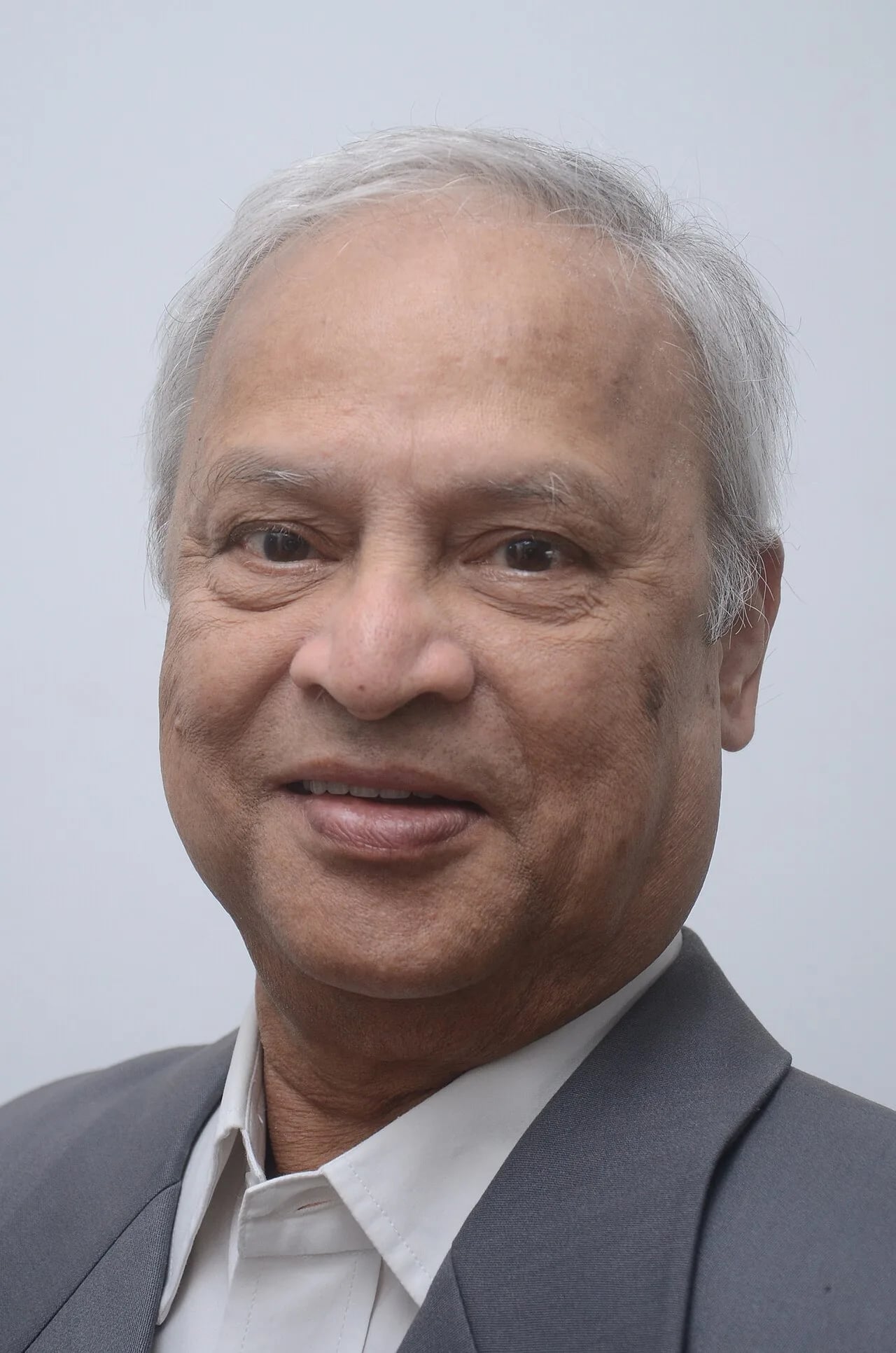 Portrait of Satish Pradhan (1940–2024) – memorial page