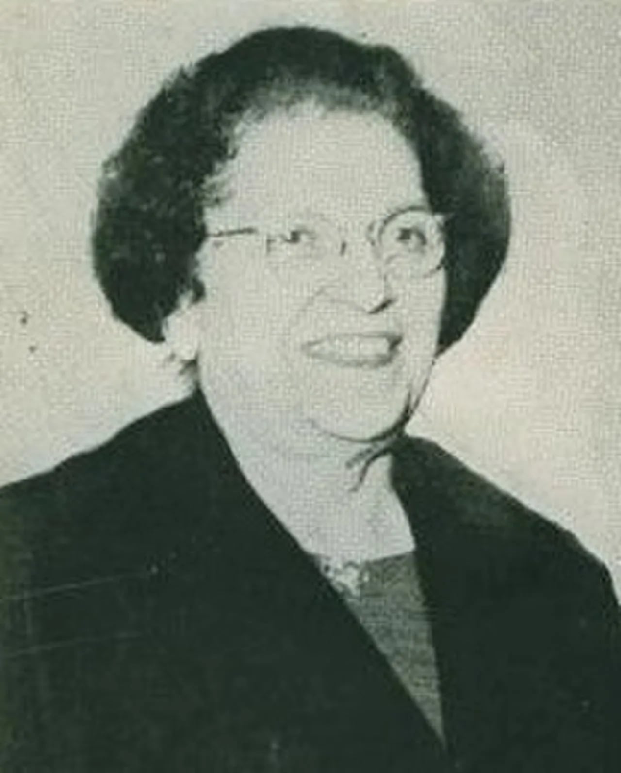 Portrait of Sediqeh Dowlatabadi (1882–1961) – memorial page