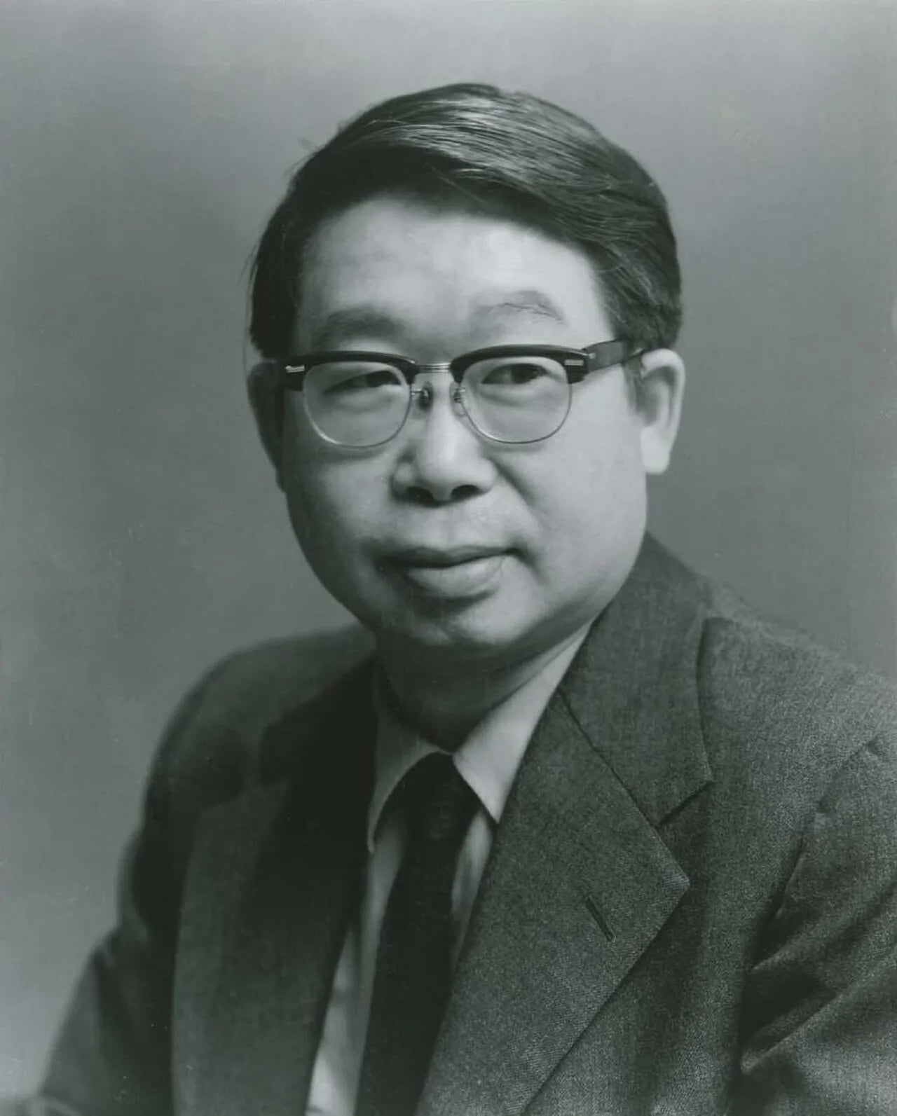 Porträt von Seong Moy (1921–2013) – Gedenkseite