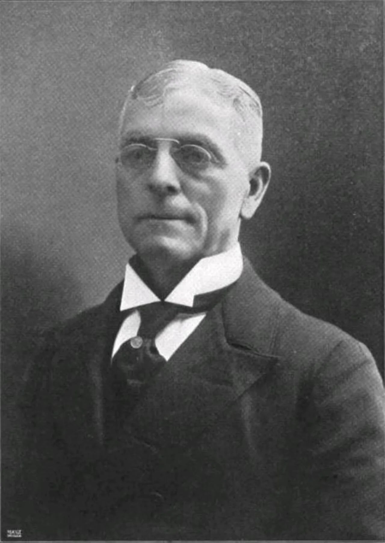 Porträt von Seymour B. Young (1837–1924) – Gedenkseite