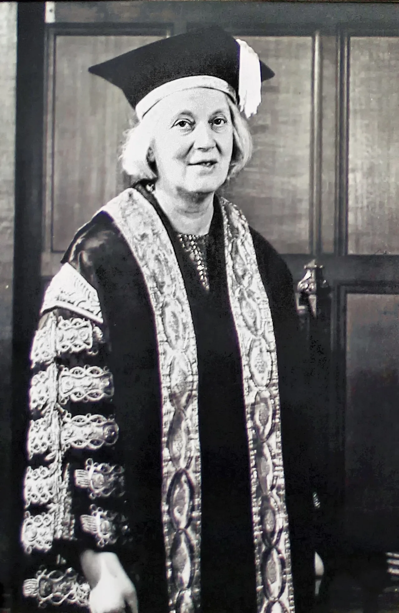 Porträt von Dorothy Crowfoot Hodgkin (1910–1994) – Gedenkseite