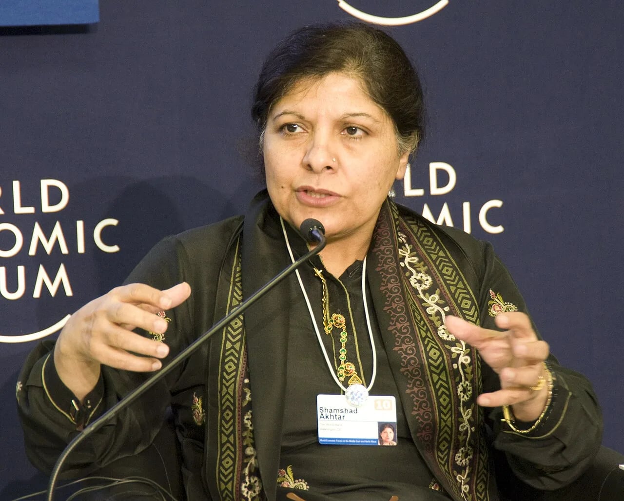 Porträt von Shamshad Akhtar (1954–2025) – Gedenkseite
