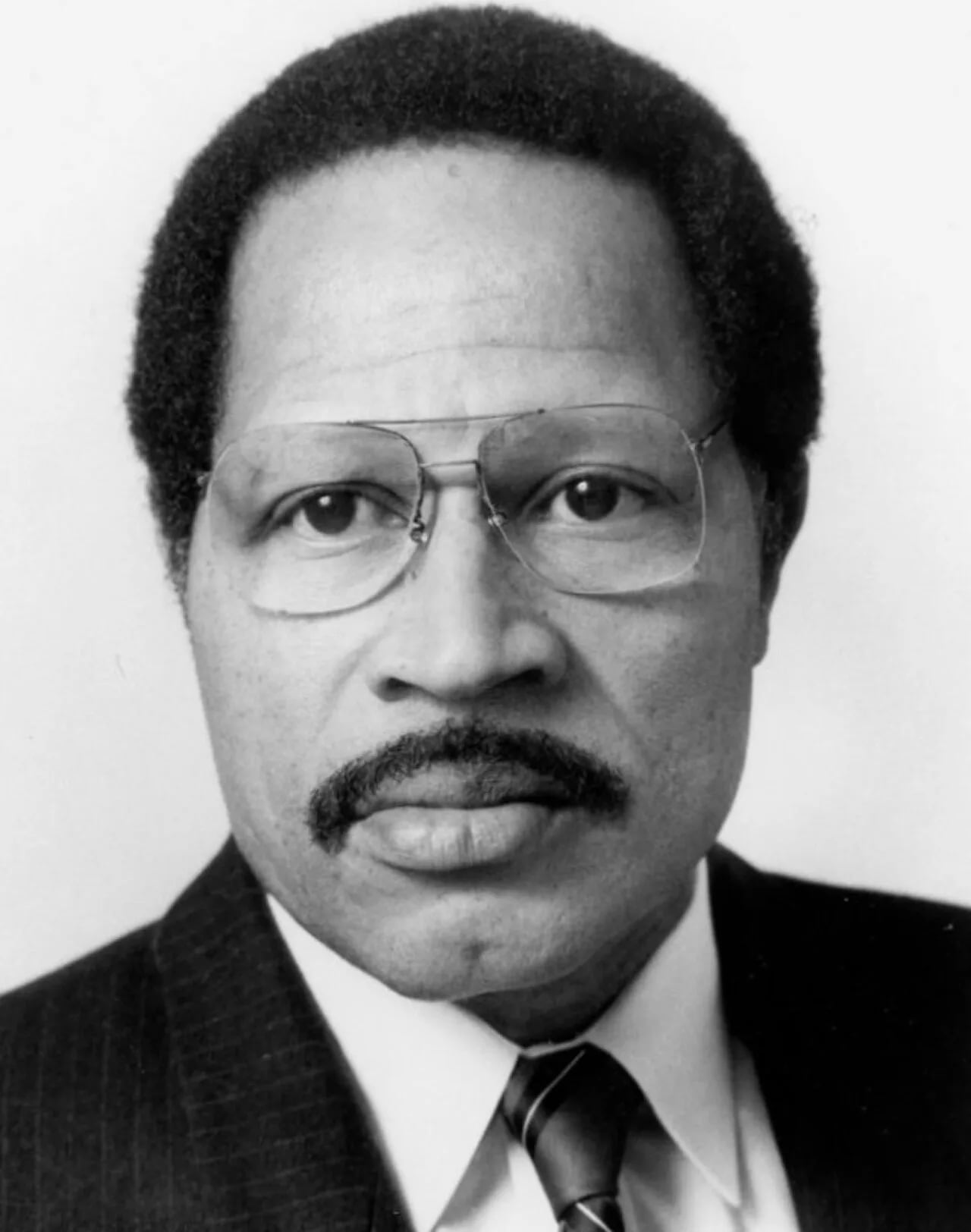 Porträt von Sharpe James (1936–2025) – Gedenkseite