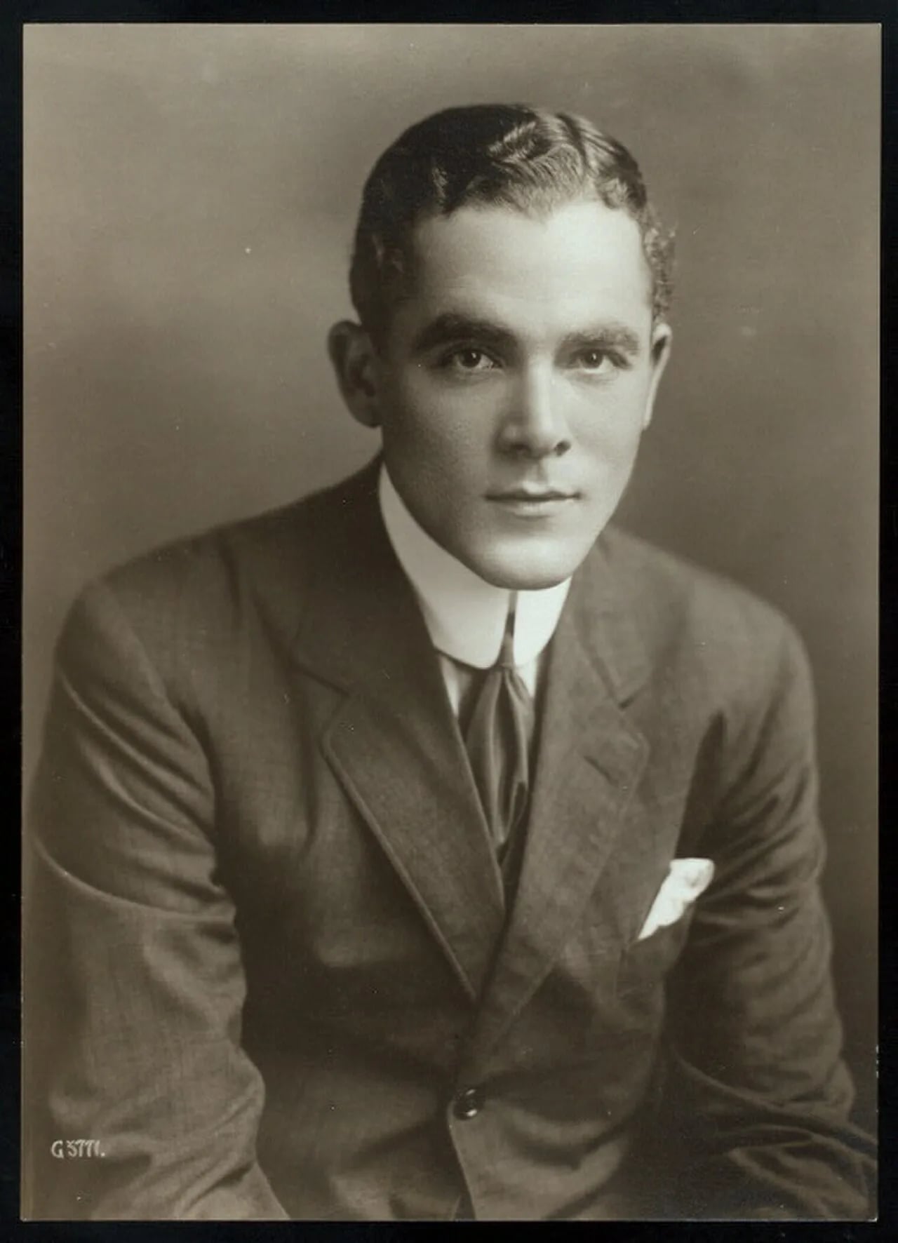 Porträt von Shelley Hull (1884–1919) – Gedenkseite