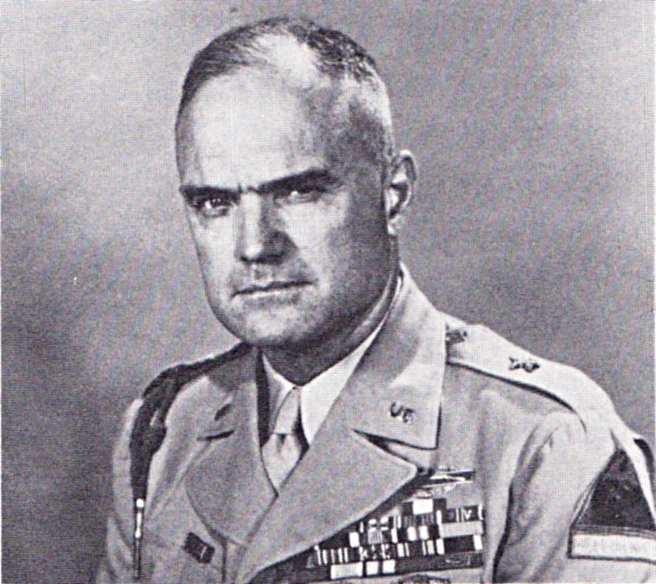 Porträt von Sidney Hinds (1900–1991) – Gedenkseite