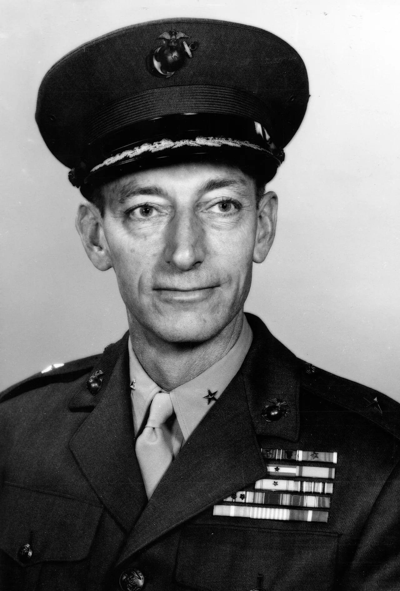 Portrait of John C. Miller Jr. (1912–2000) – memorial page