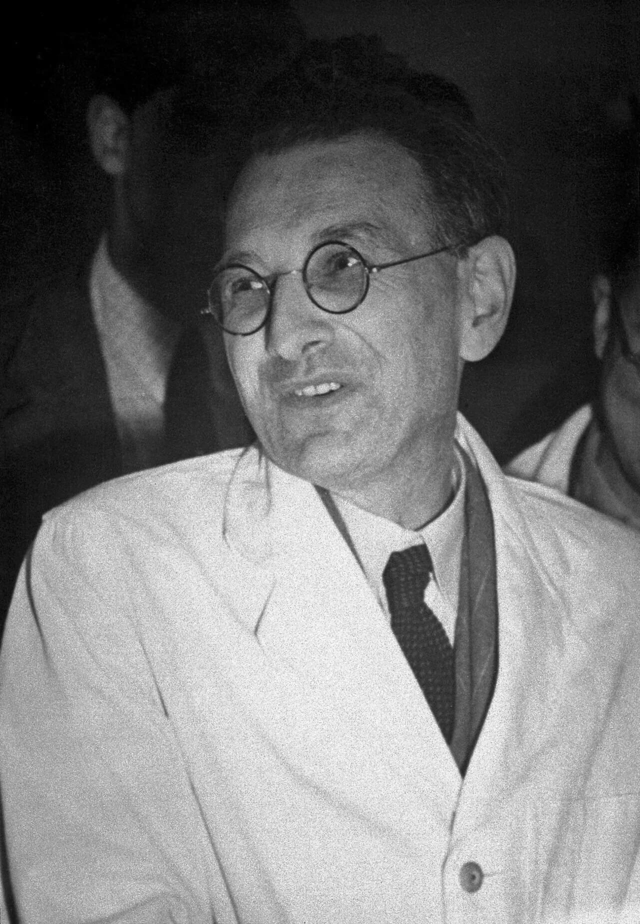 Portrait of Walter Pagel (1898–1983) – memorial page
