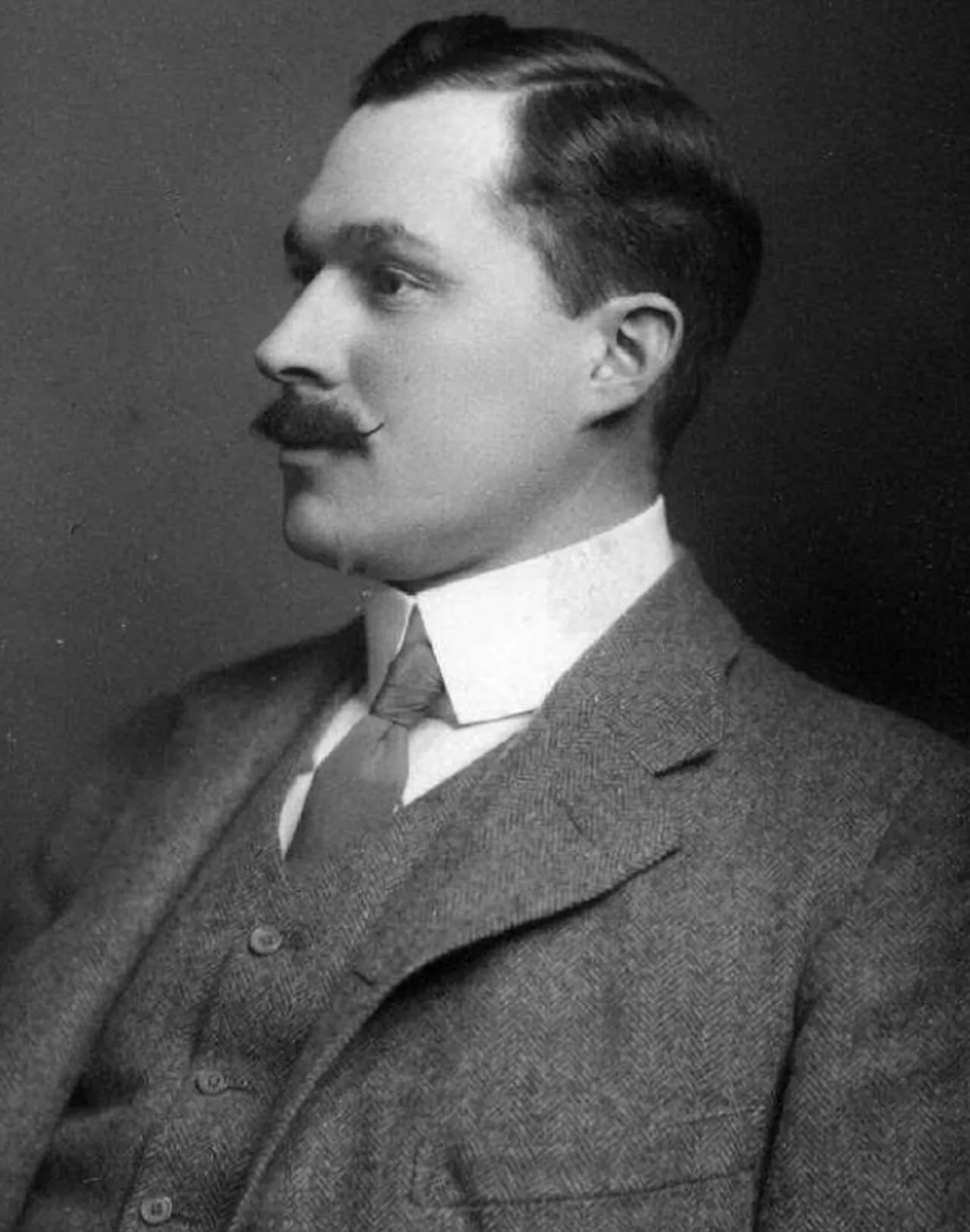 Portrait of Arthur Pease, 1. Baronet (1866–1927) – memorial page