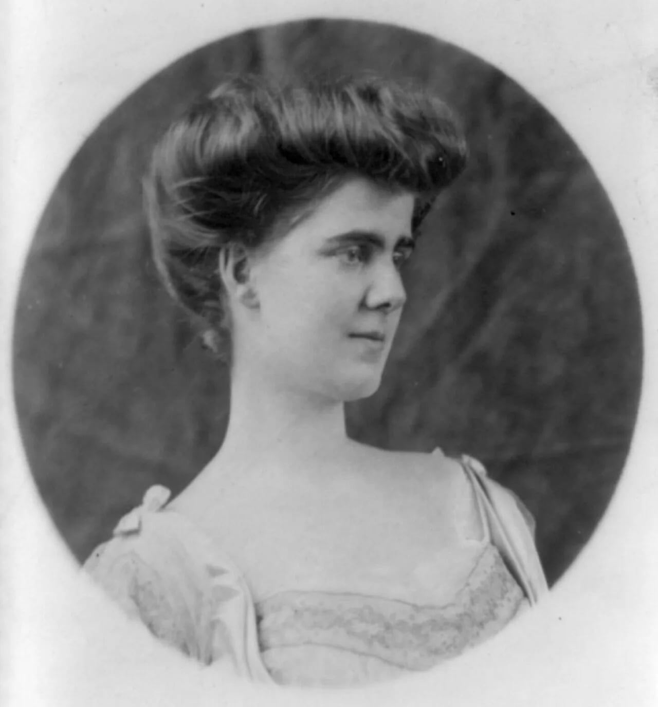 Portrait of Martha Cameron (1886–1918) – memorial page
