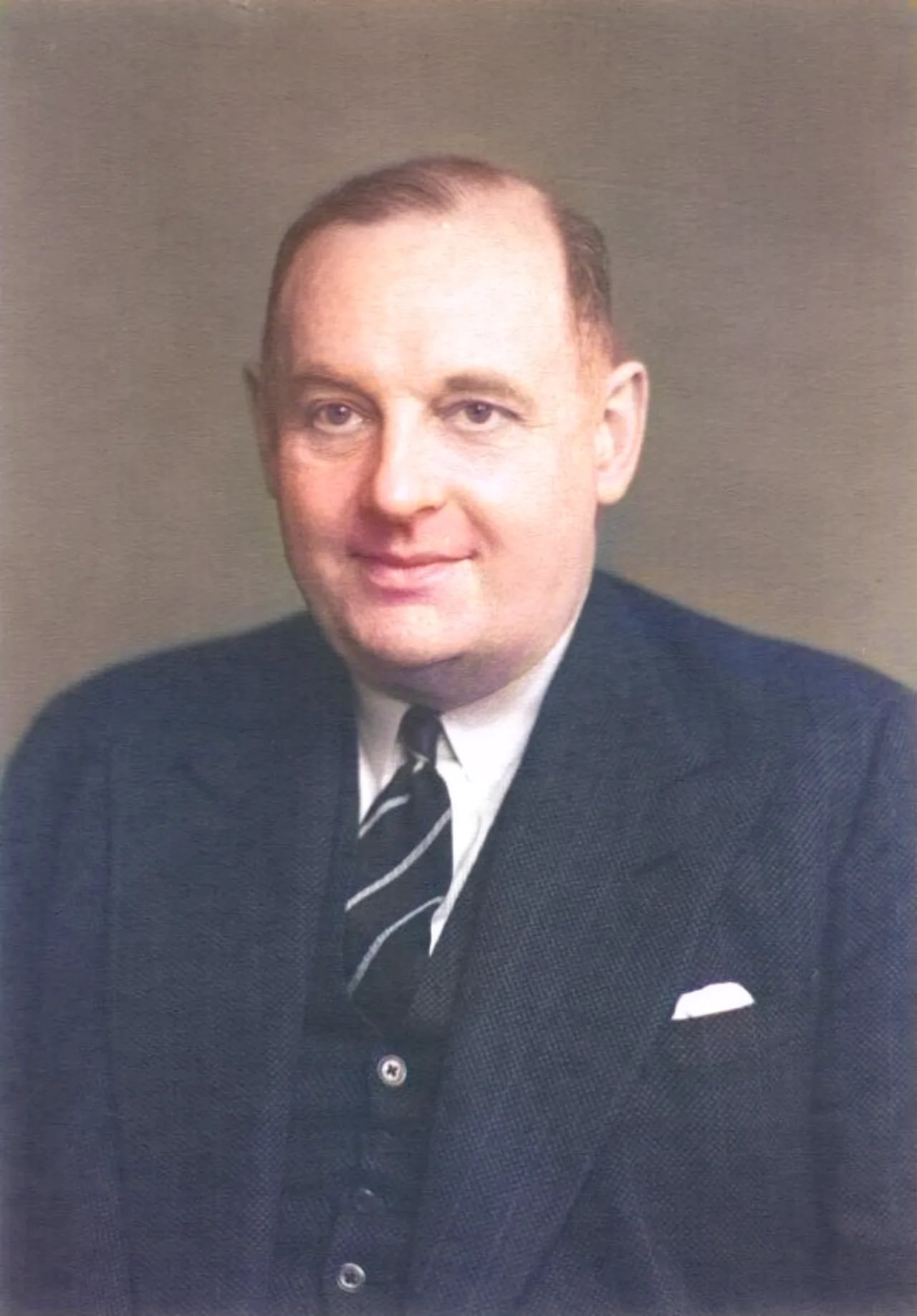 Portrait of Eric Errington, 1. Baronet (1900–1973) – memorial page