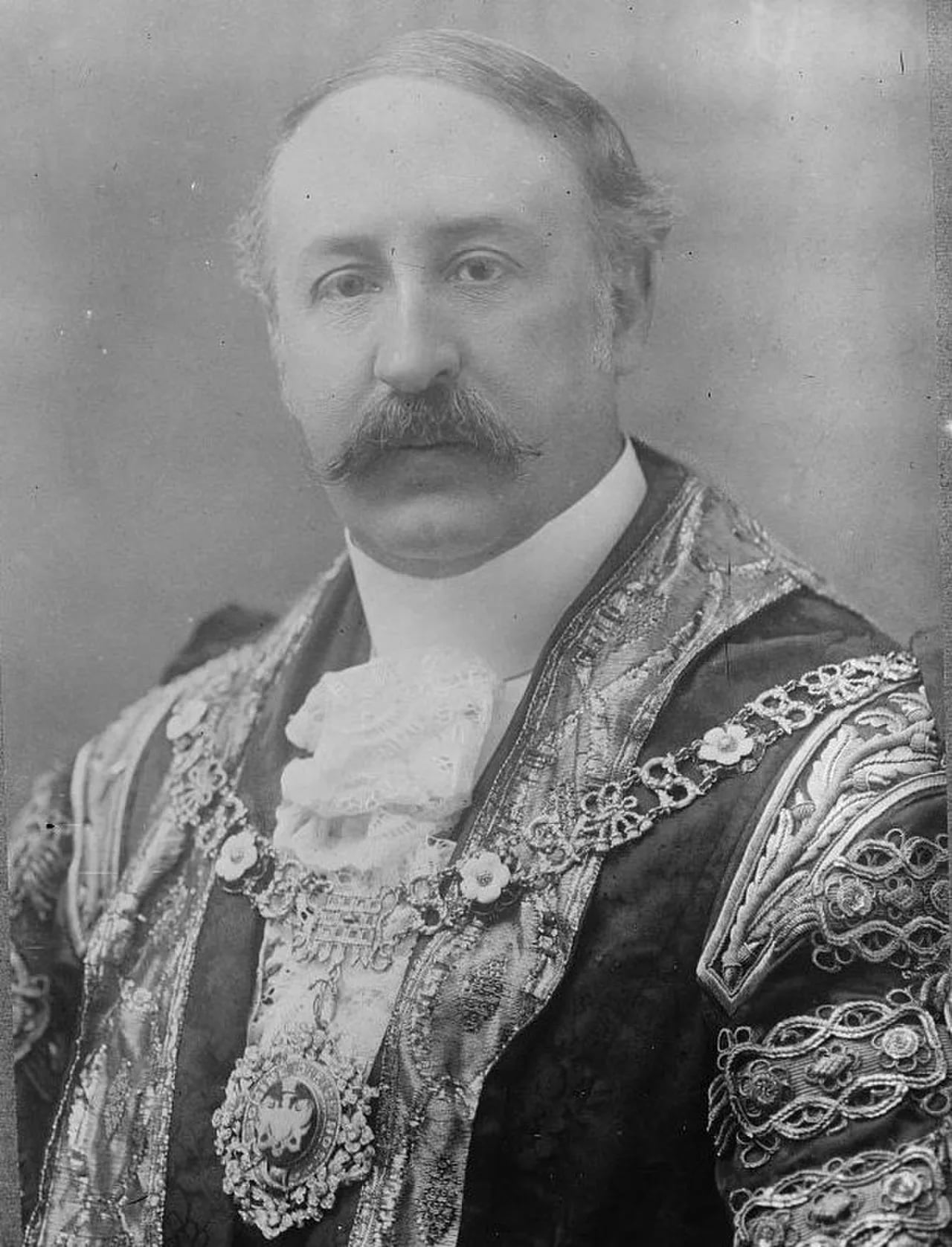 Portrait of Sir Vansittart Bowater, 1st Baronet (1862–1938) – memorial page