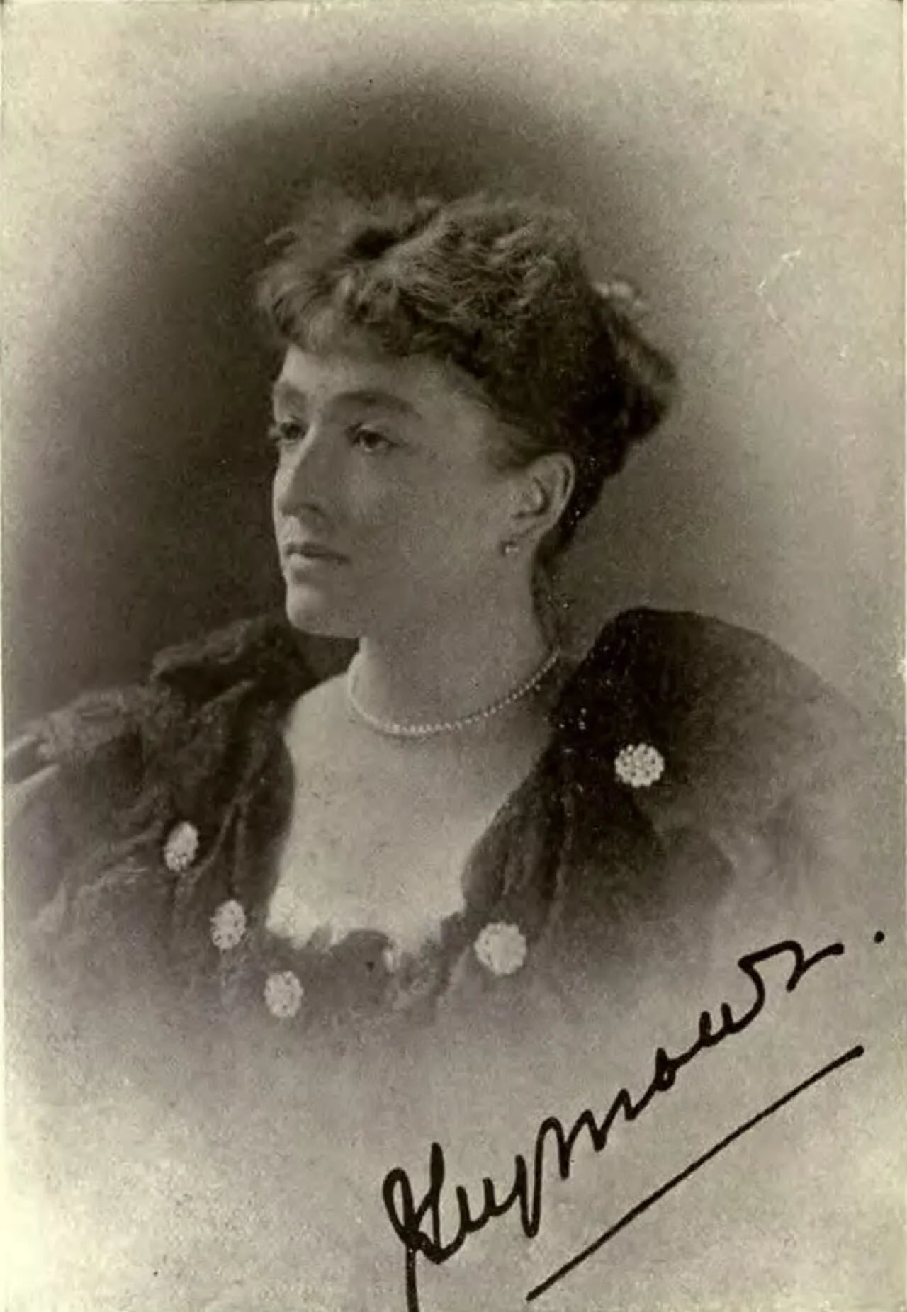 Porträt von Jessie Madeleine Macdougall (1848–1926) – Gedenkseite