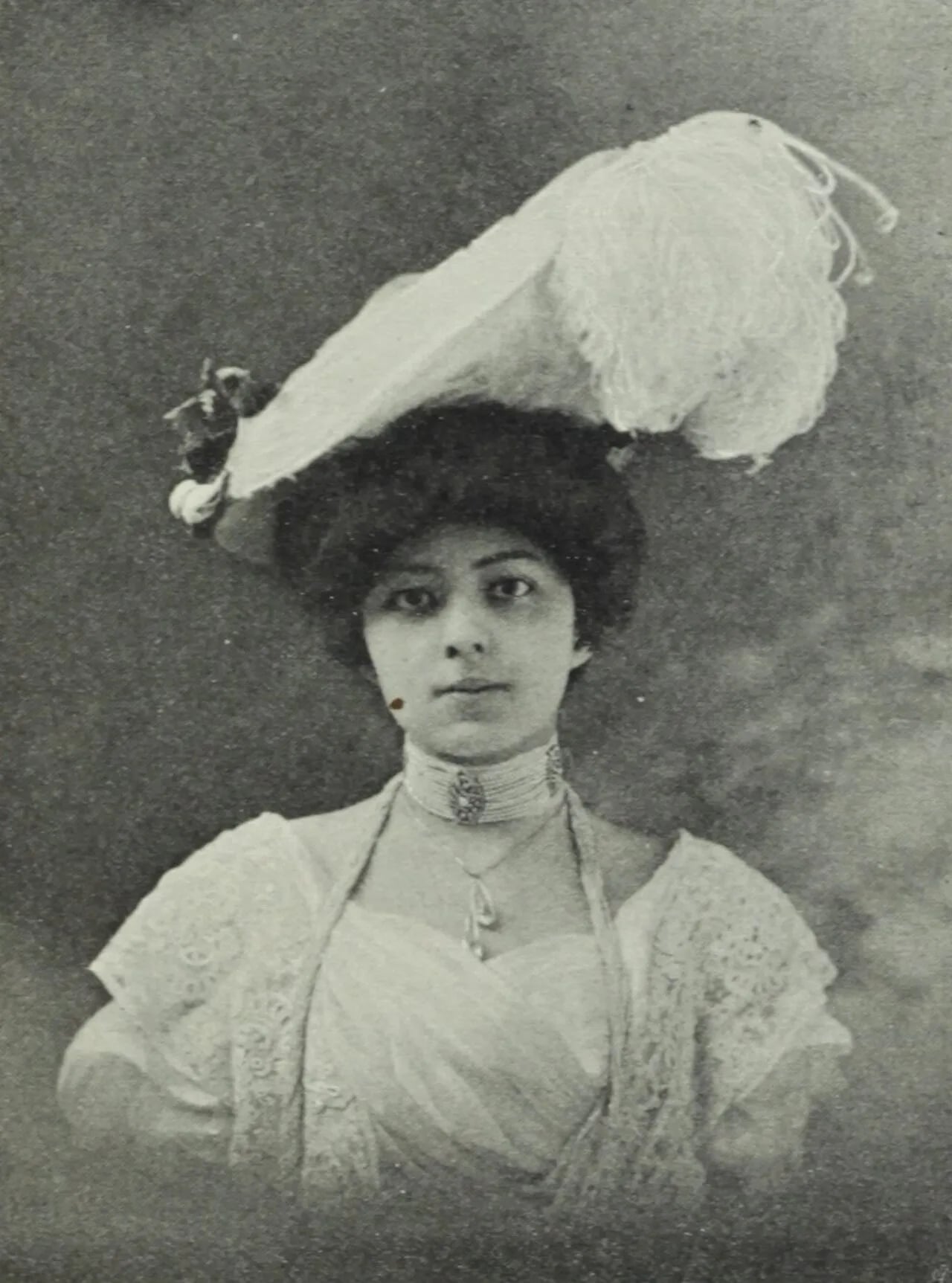 Porträt von Hanna Aoki (1879–1953) – Gedenkseite