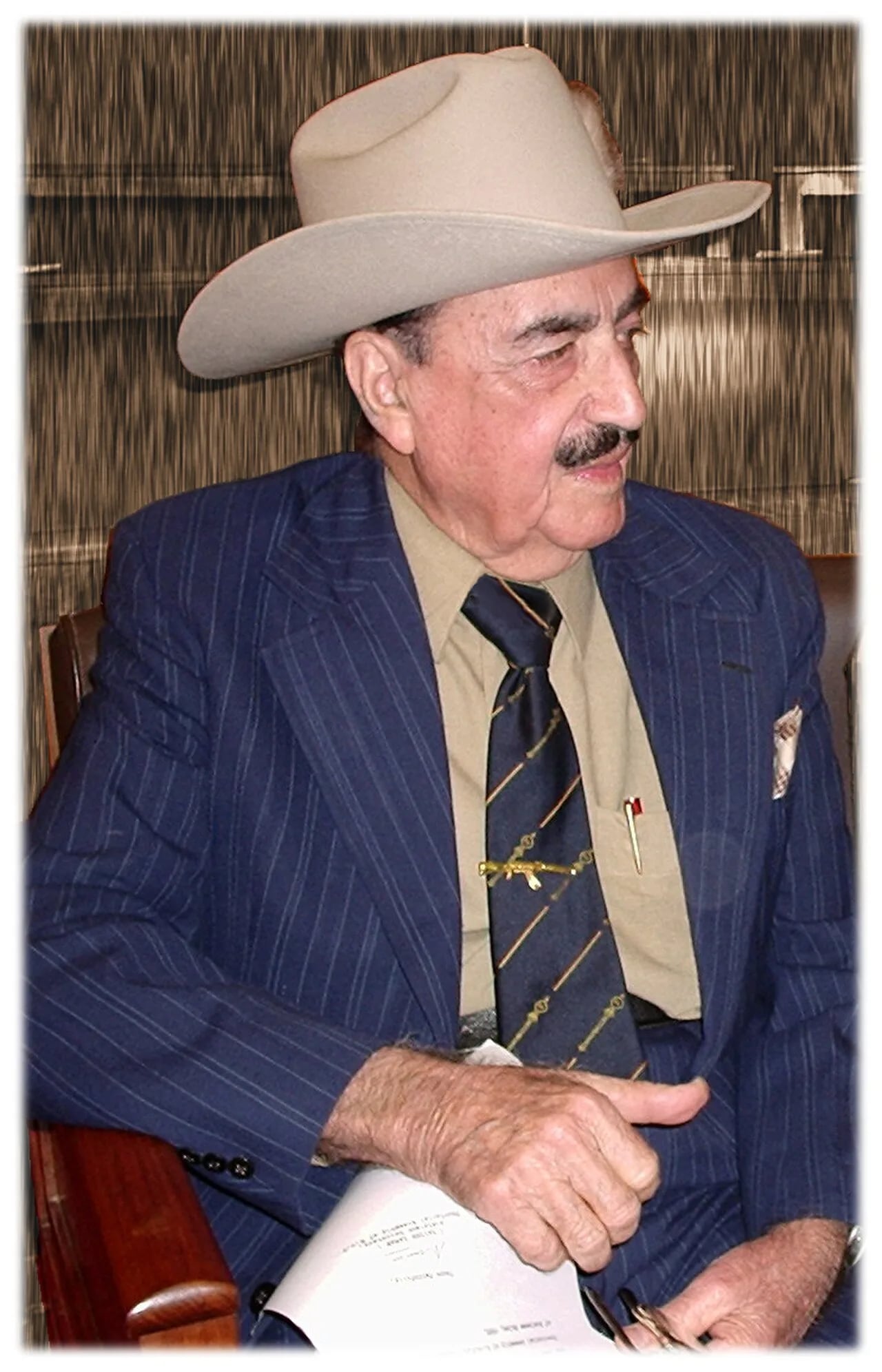 Portrait of Sardar Inayatullah Khan Gandapur (1919–2005) – memorial page