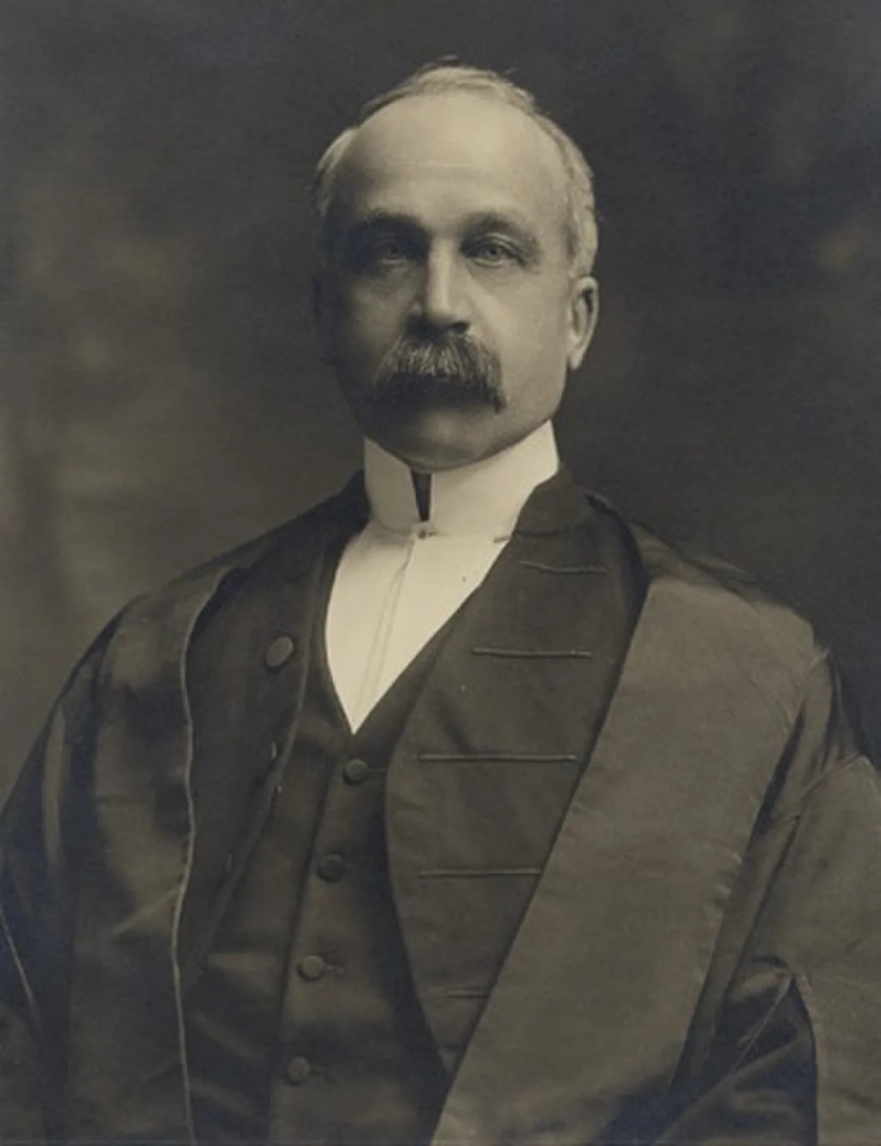 Portrait of Gustavus George Stuart (1855–1918) – memorial page