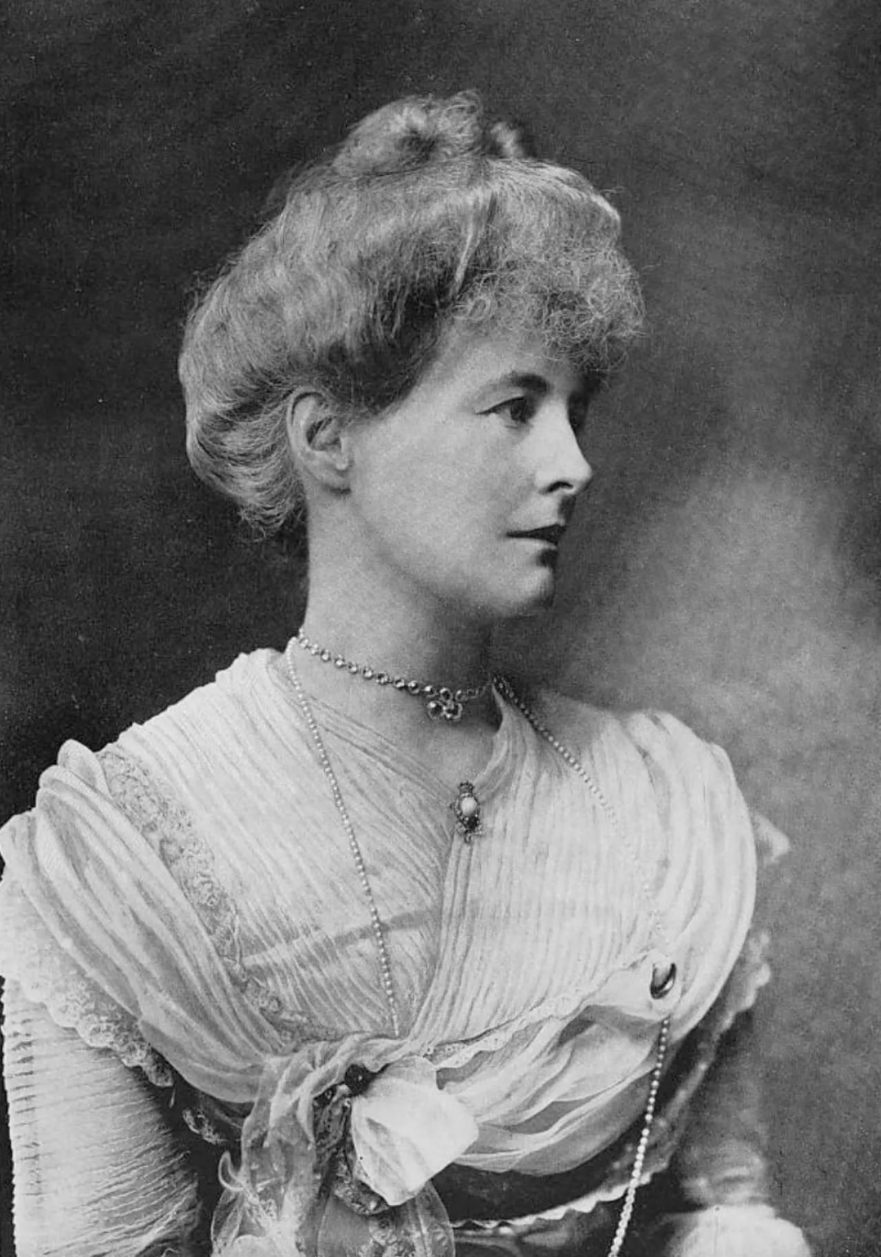 Portrait of Mary Henrietta Hay (1861–1936) – memorial page