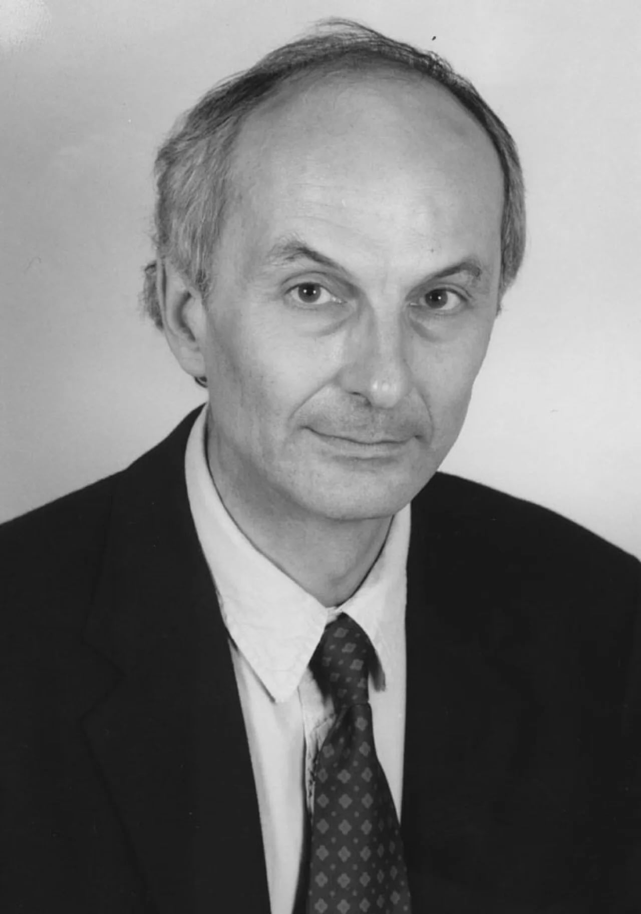 Portrait of Stephen Hill (1946–2023) – memorial page