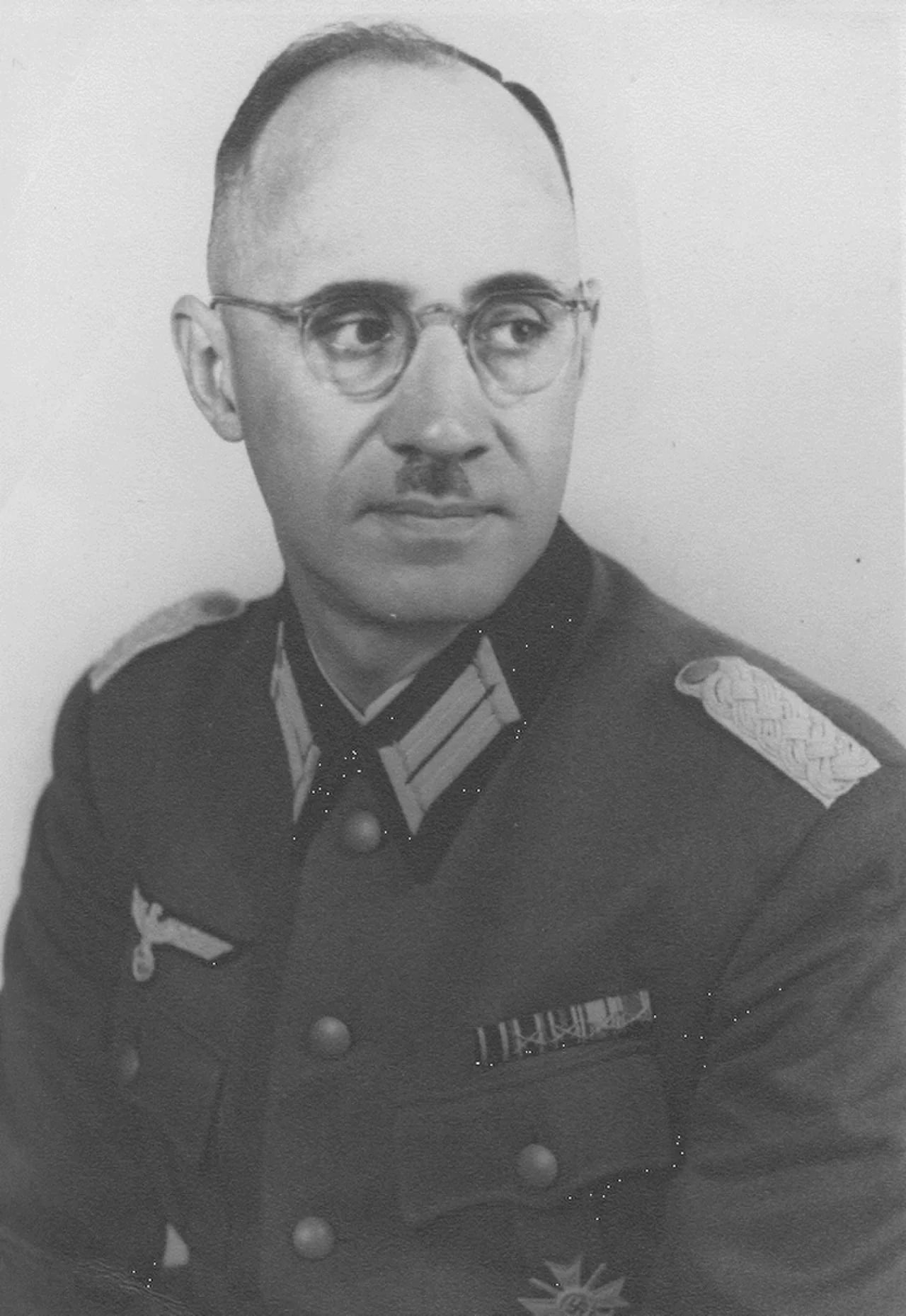 Portrait of Karl Plagge (1897–1957) – memorial page