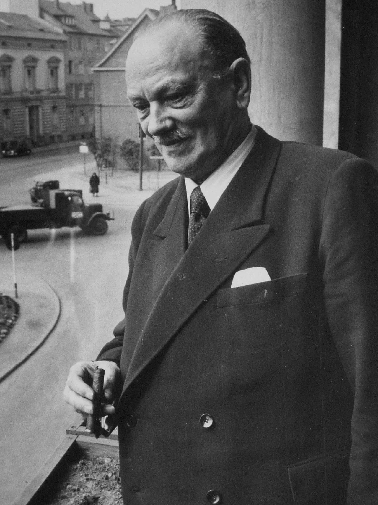 Portrait of August Kirch (1879–1959) – memorial page