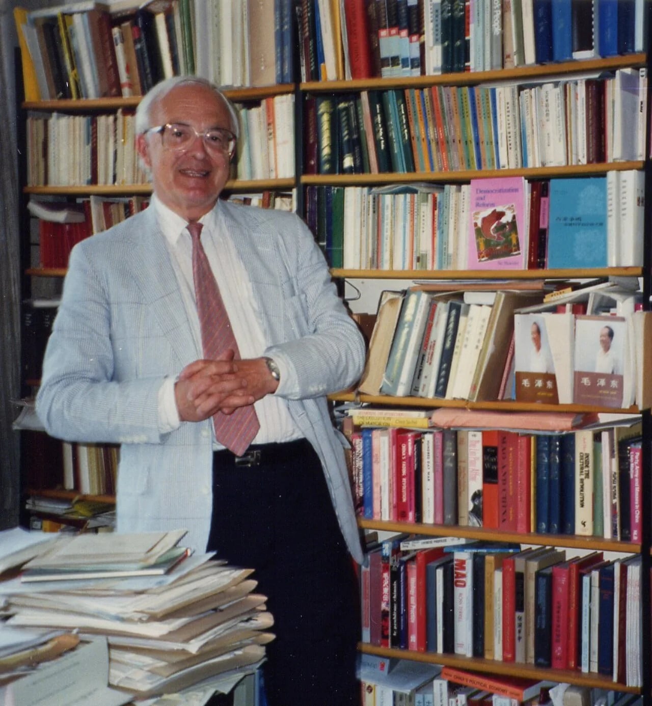 Porträt von Stuart R. Schram (1924–2012) – Gedenkseite