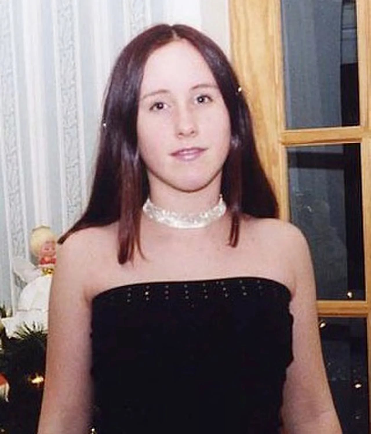 Portrait of Suicide of Nicola Ann Raphael (1985–2001) – memorial page