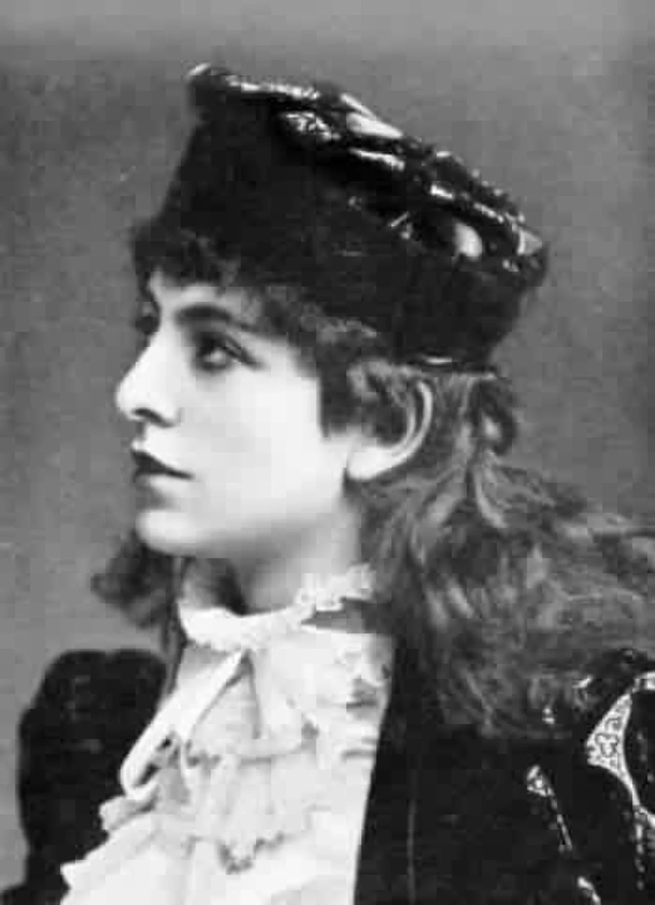 Portrait of Sybil Grey (1860–1939) – memorial page