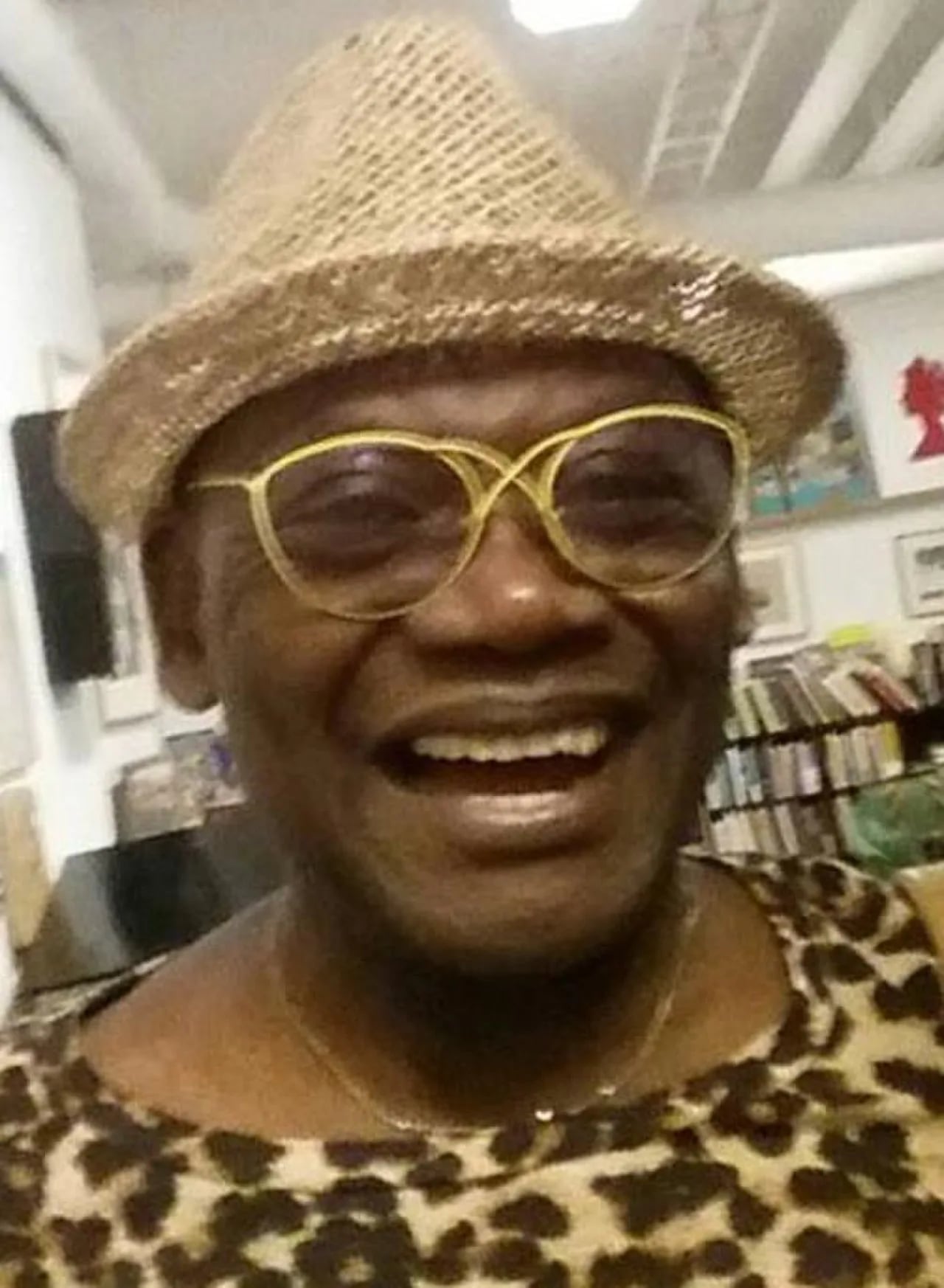 Porträt von Sydney Onayemi (1937–2016) – Gedenkseite