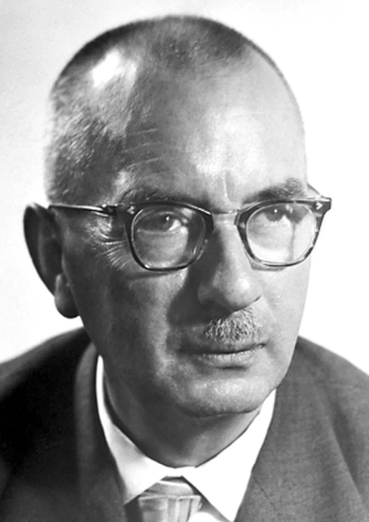 Portrait of Karl Ziegler (1898–1973) – memorial page