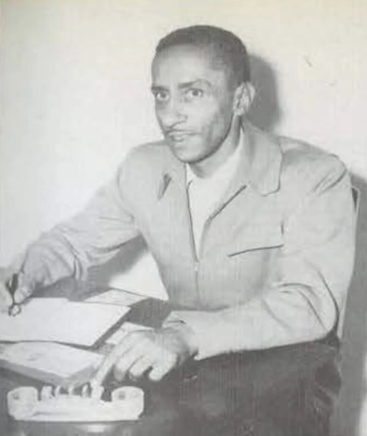 Porträt von T. B. Ellis (1912–2000) – Gedenkseite