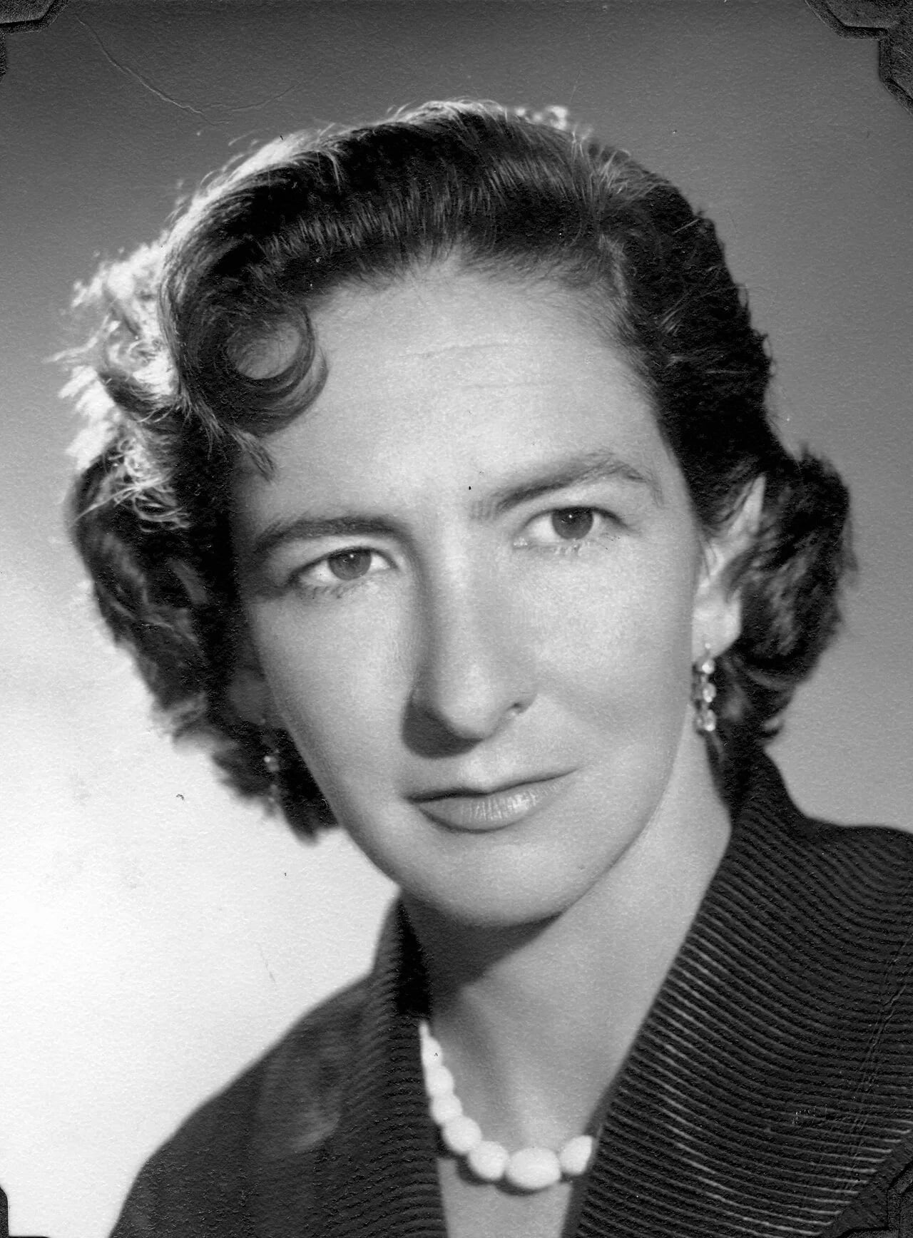 Portrait of Sara García Iglesias (1917–1987) – memorial page
