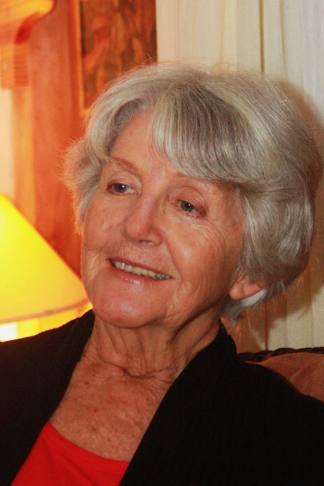 Portrait of Tatiana Lobo (1939–2023) – memorial page