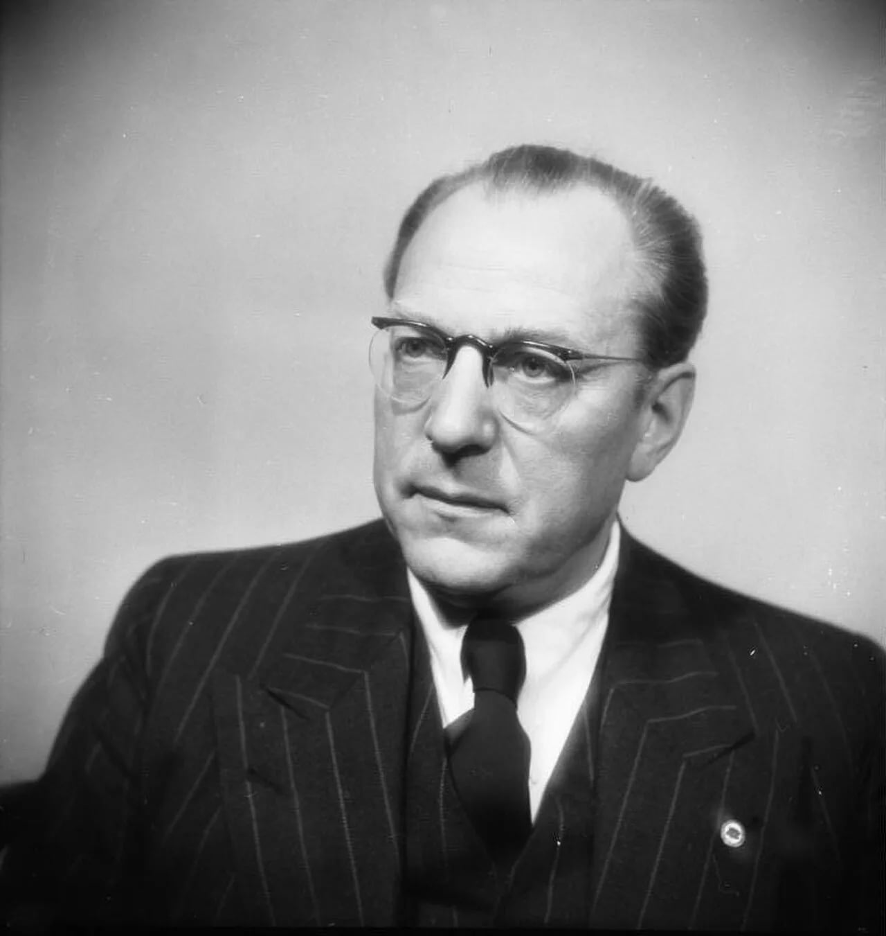 Portrait of Otto Grotewohl (1894–1964) – memorial page