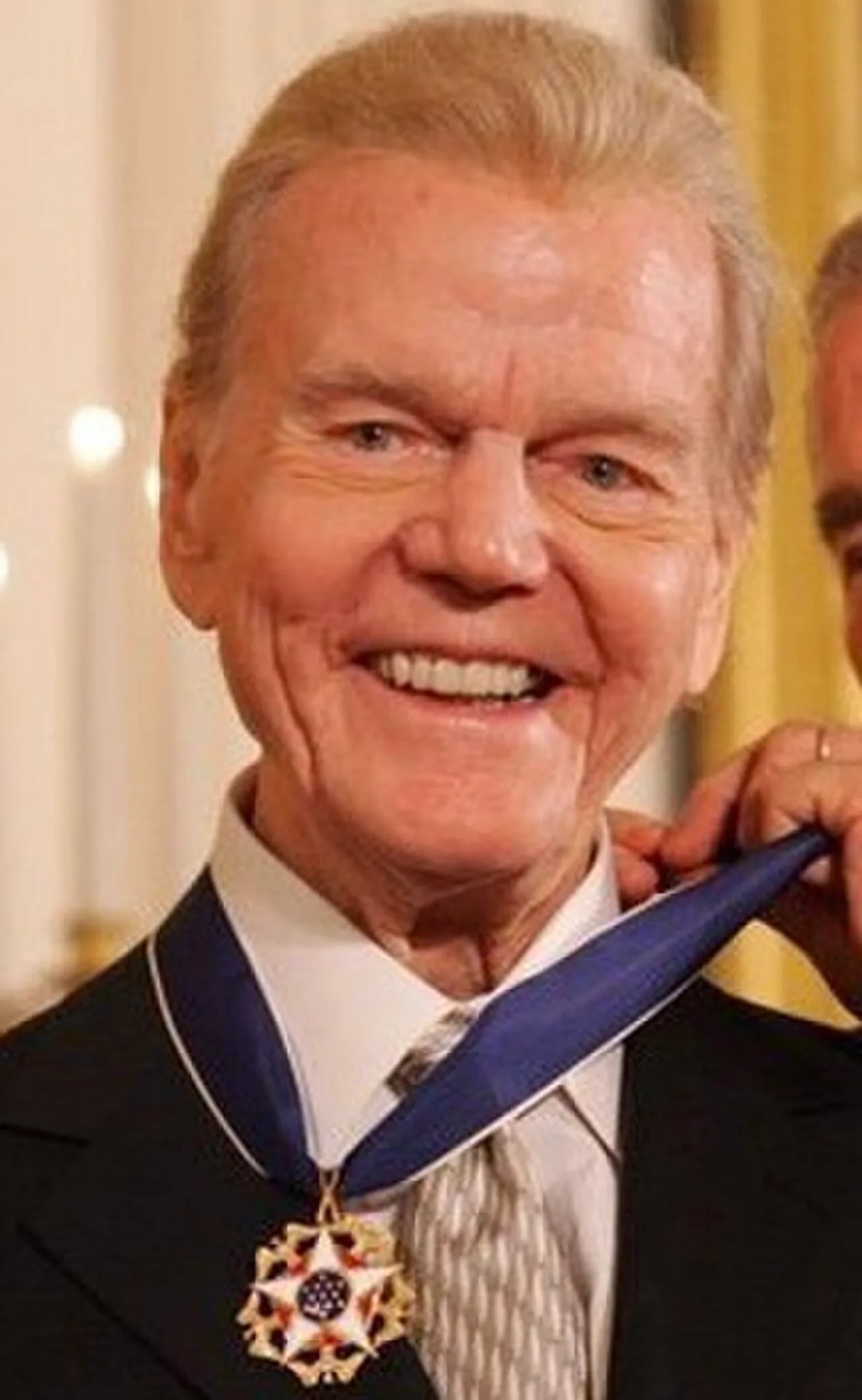 Portrait of Paul Harvey (1918–2009) – memorial page
