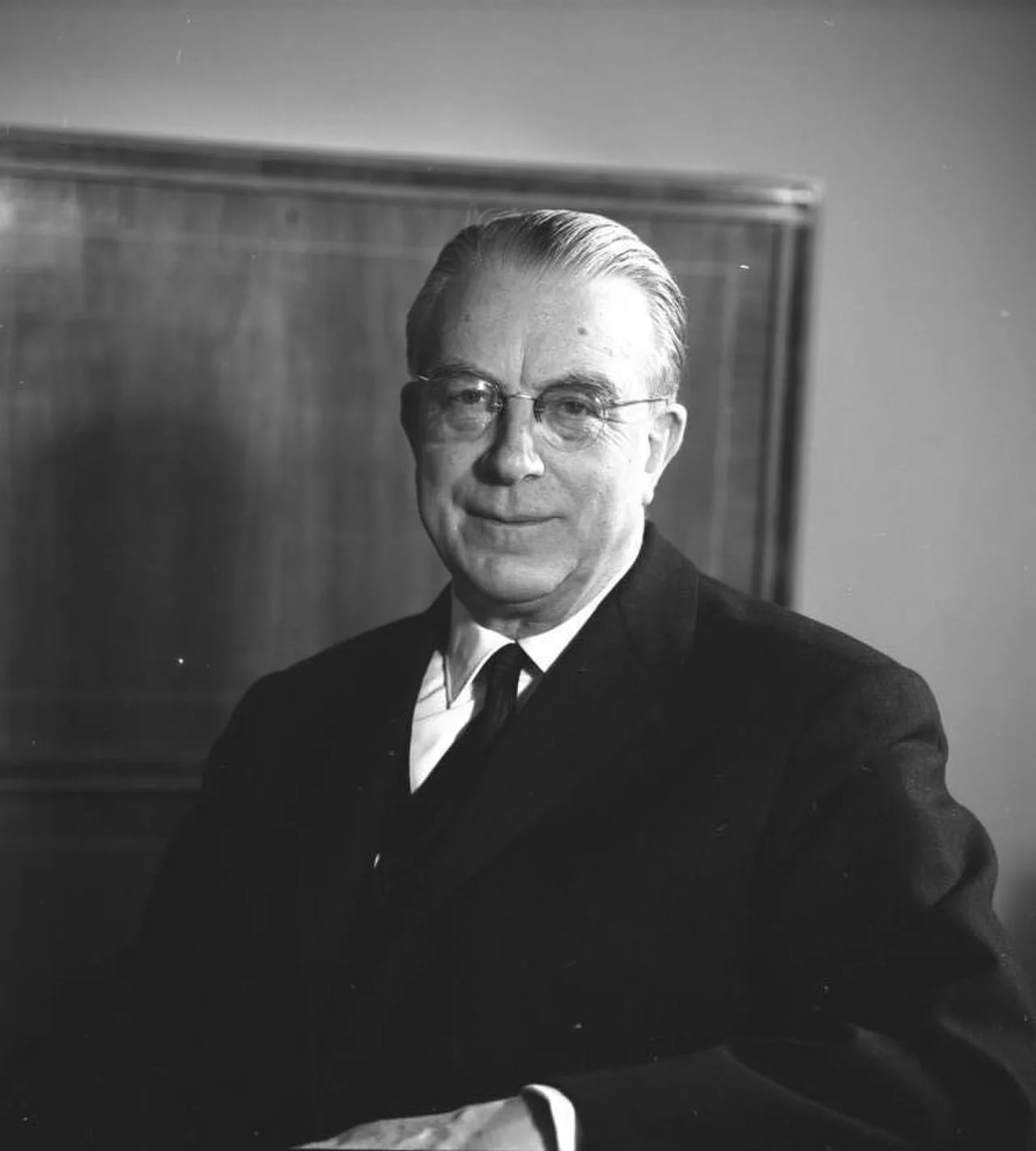 Porträt von Hans Globke (1898–1973) – Gedenkseite