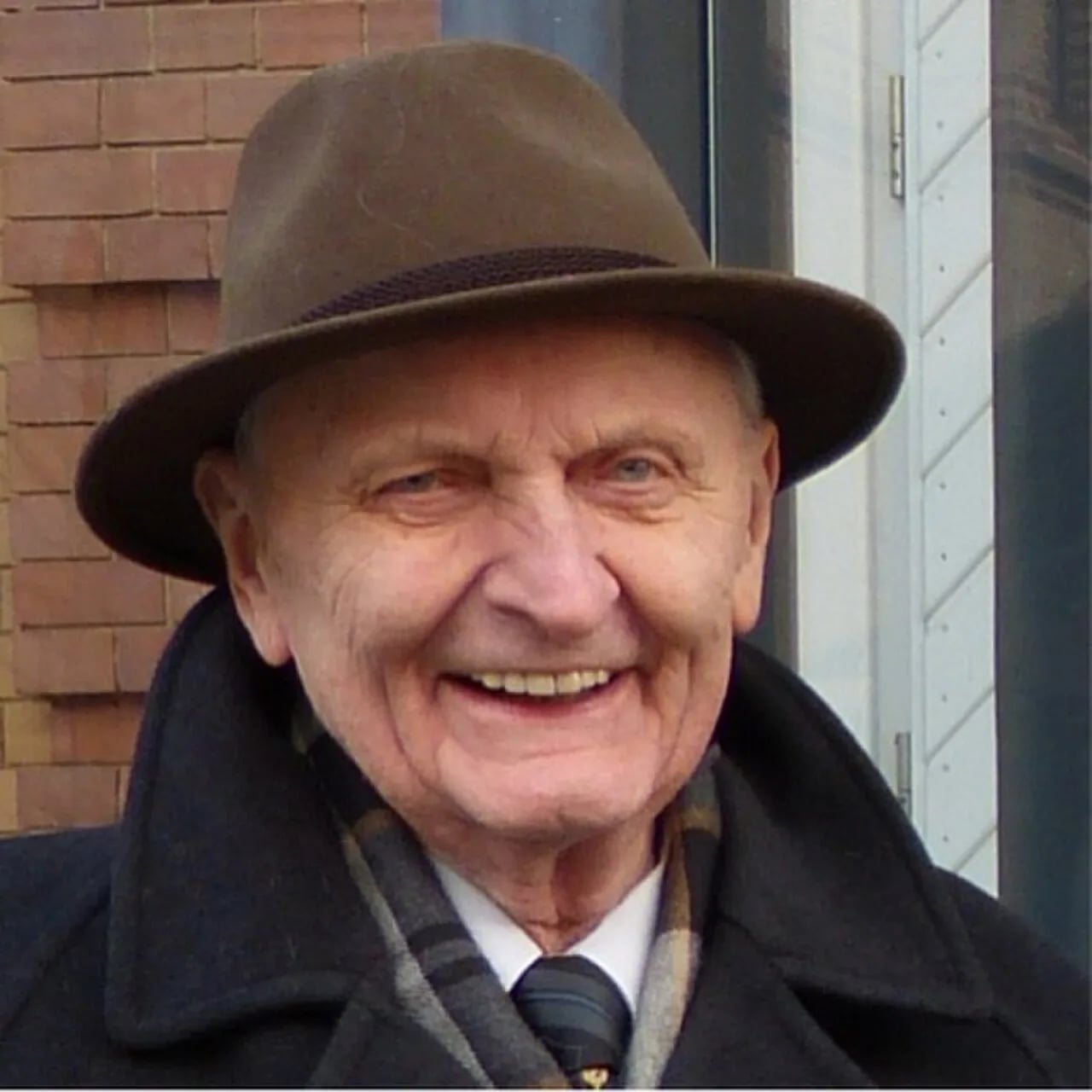 Portrait of Hans Feldmeier (1924–2025) – memorial page