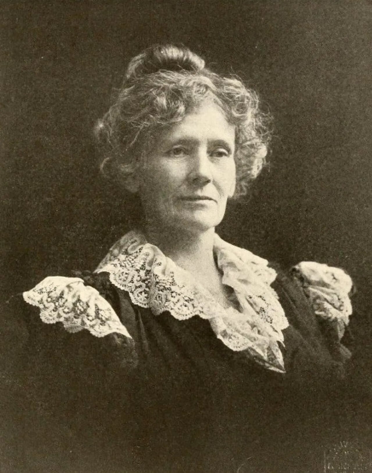 Portrait of Carrie Westlake Whitney (1854–1934) – memorial page