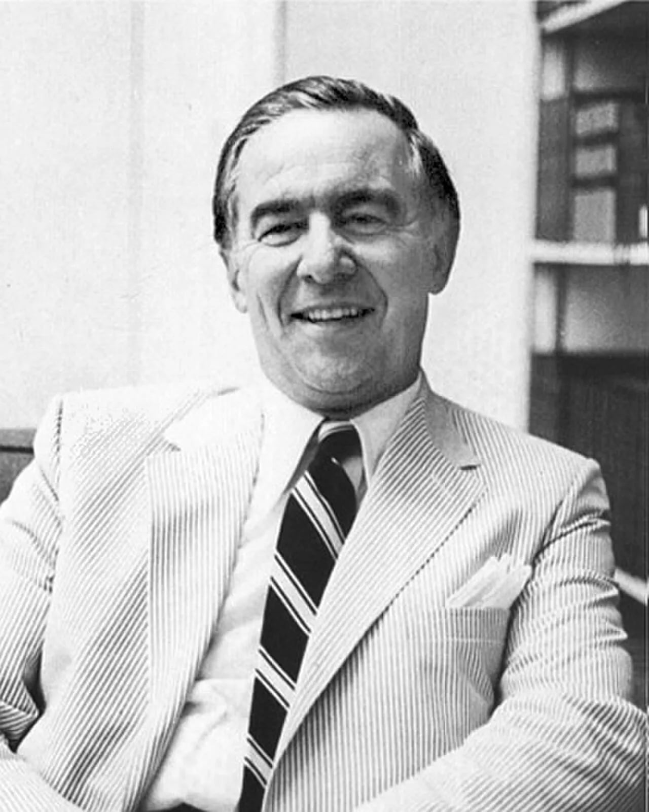 Portrait of Thomas A. Spragens (1917–2006) – memorial page
