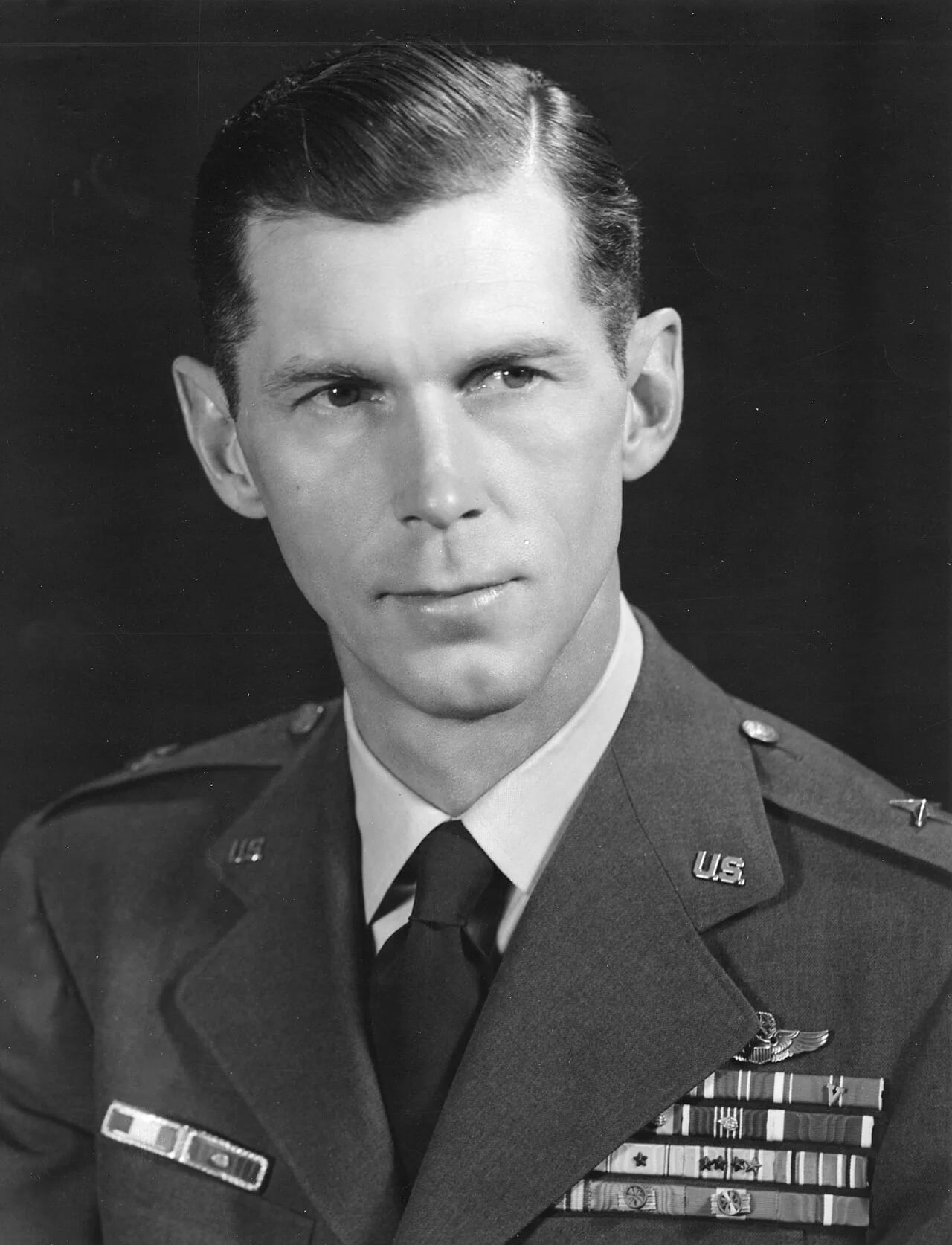 Portrait of Thomas Cebern Musgrave, Jr. (1913–2005) – memorial page