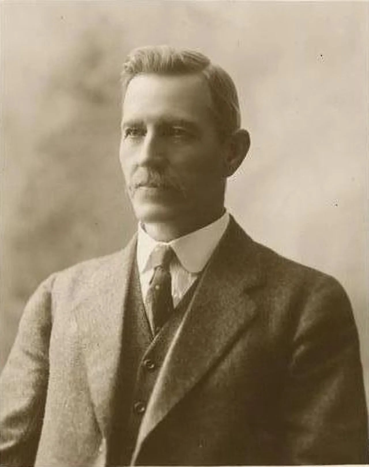 Porträt von Thomas Crawford (1865–1948) – Gedenkseite