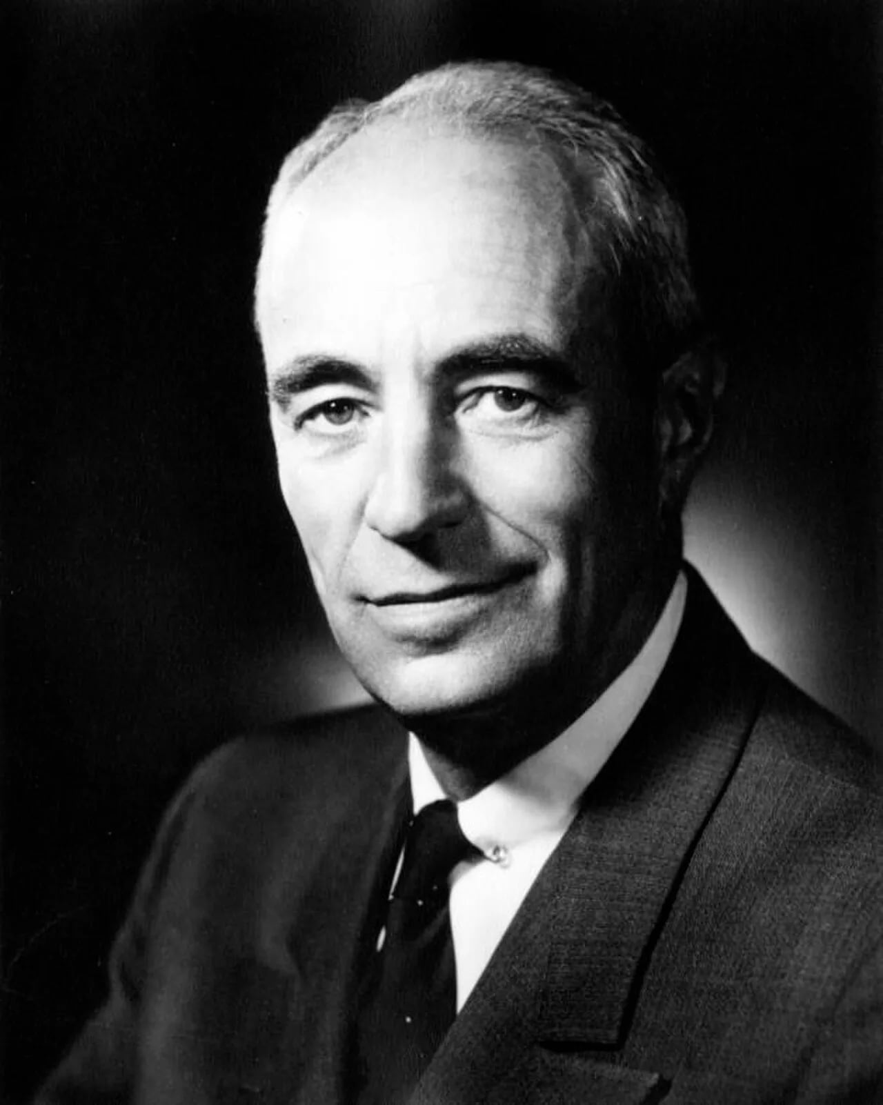 Portrait of Thomas Dudley Cabot (1897–1995) – memorial page